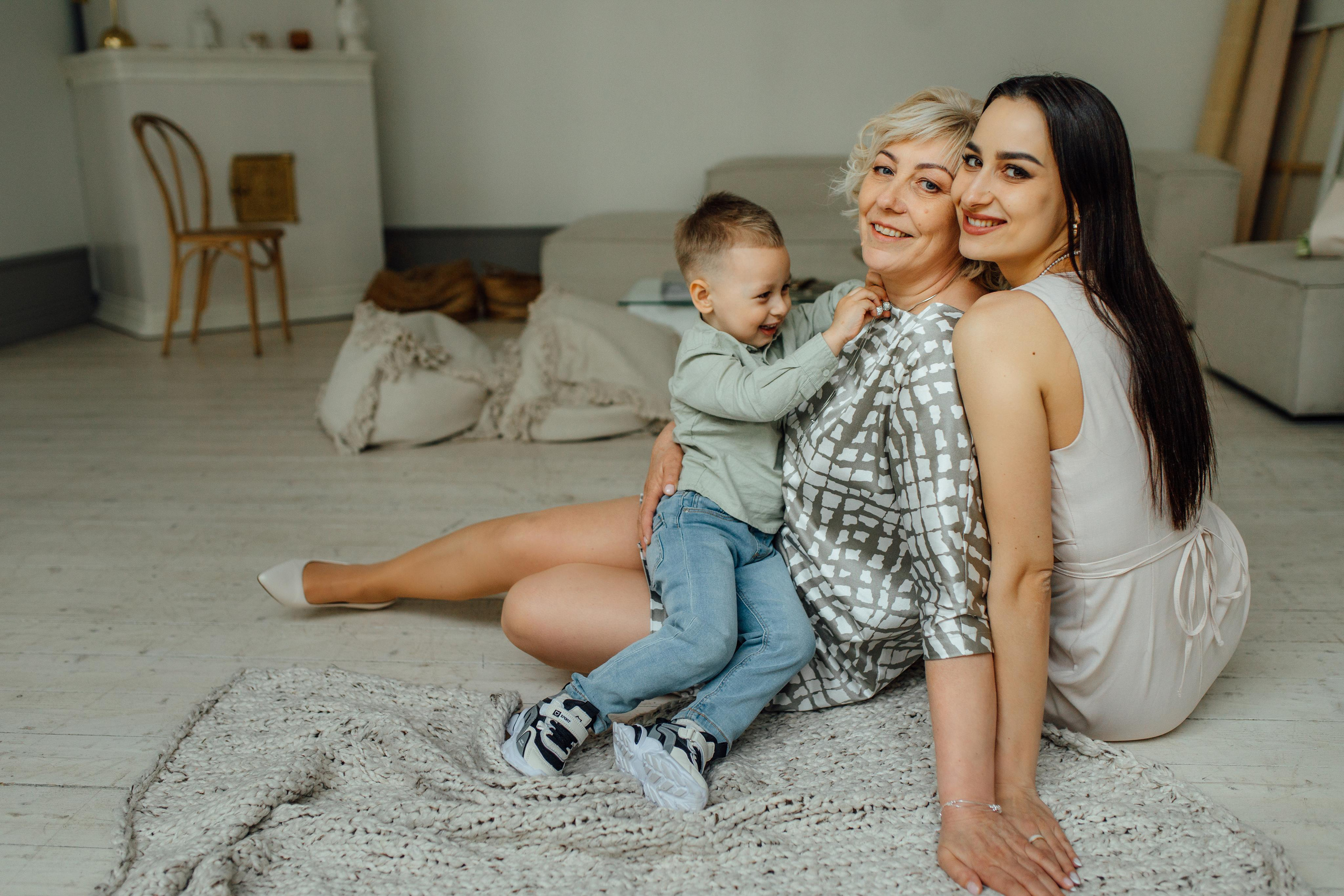 Студия воздух, Ольга, Виктория, Лёва