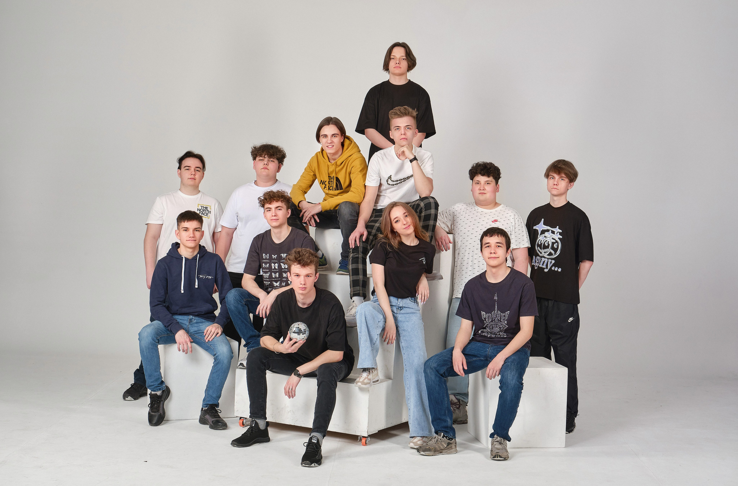 Выпускной альбом 11 класс. Заказать фотоальбомы на выпускной