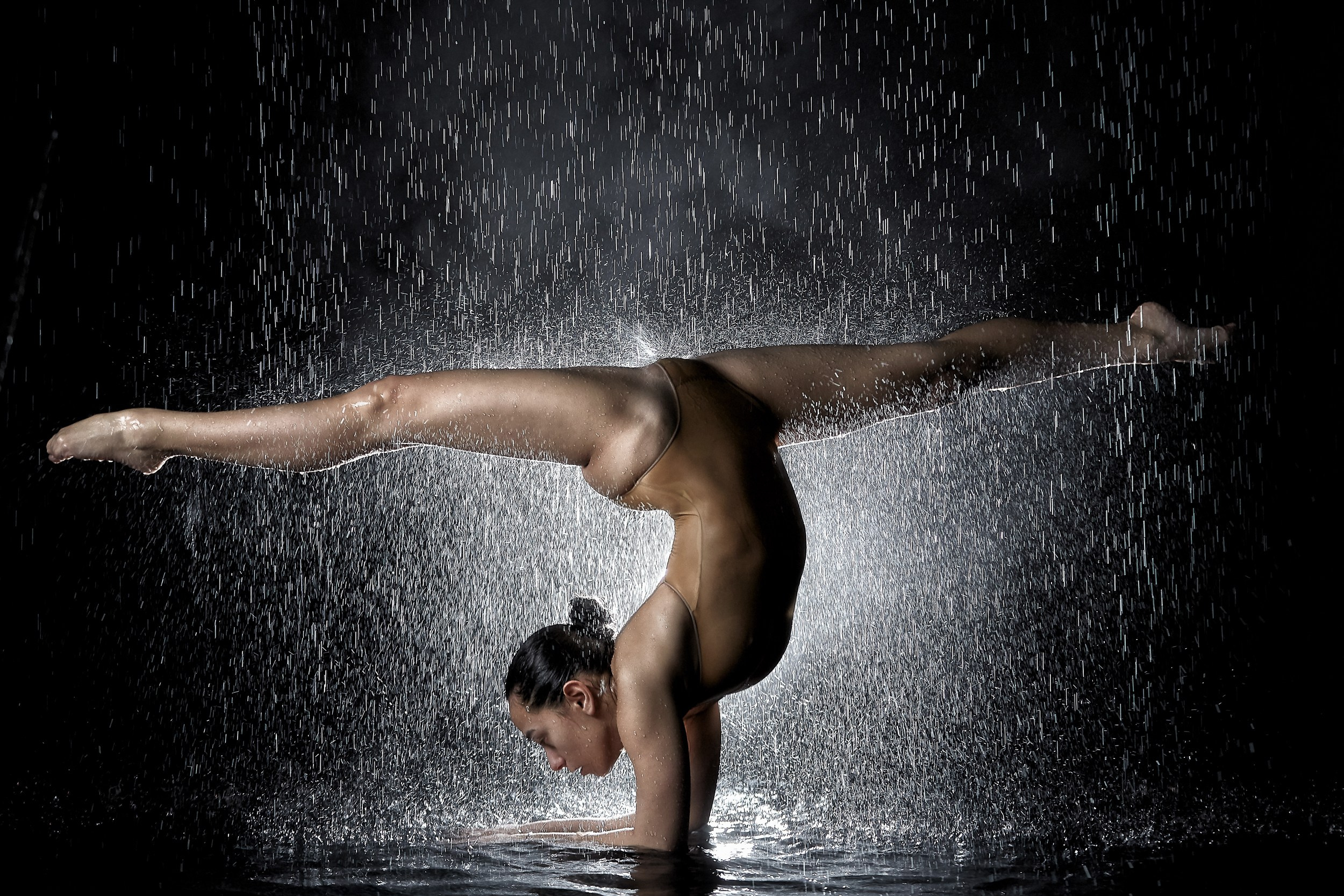 Аква-фотосессия гимнастки, фотограф в Ярославле Михаил Семенов