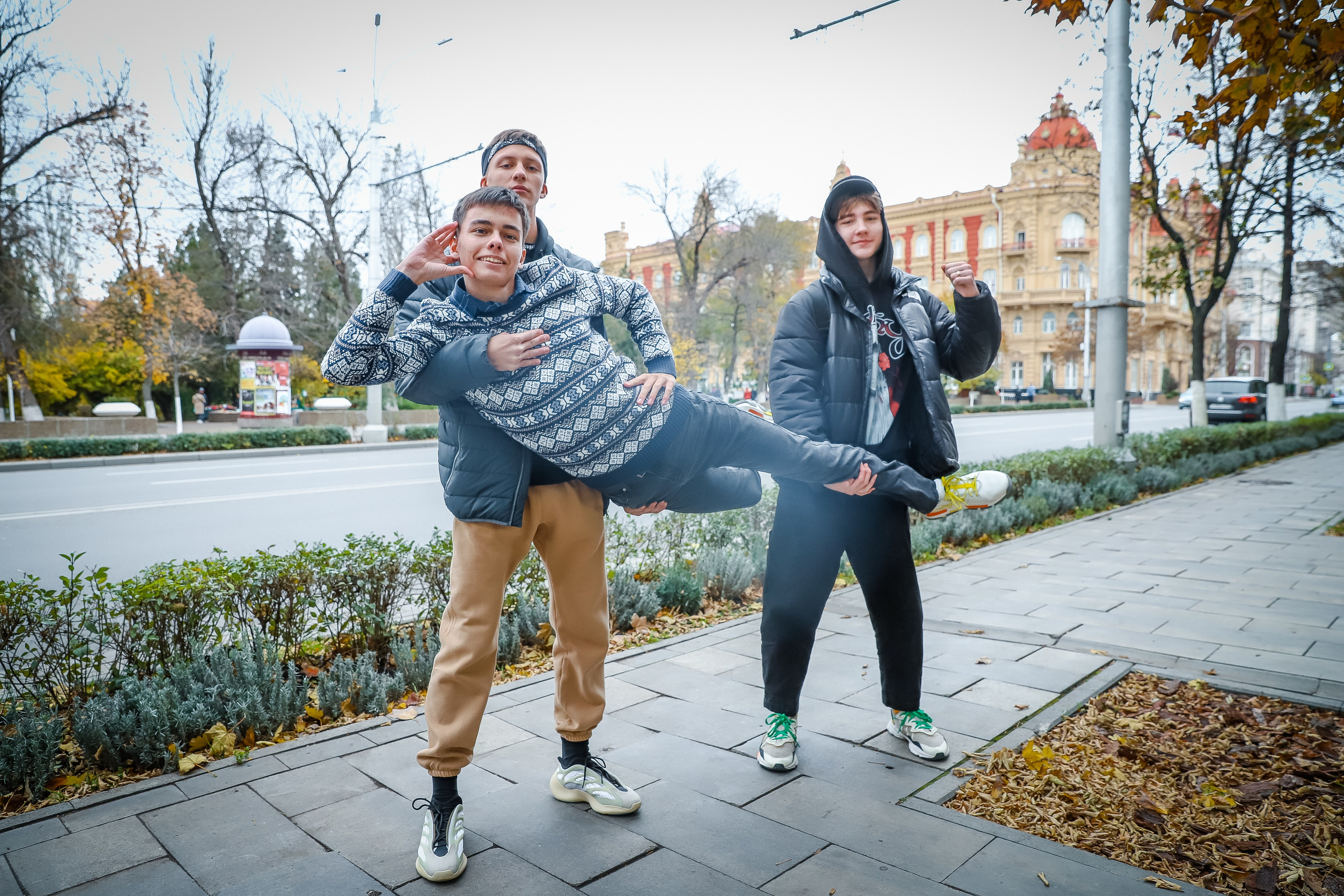 Фотосессия Школа 80 Класс 11А. Современные Выпускные Альбомы в Ростове-на-Дону