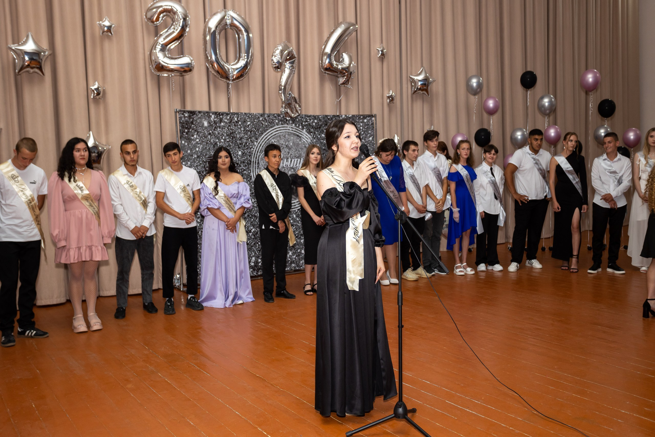 Вручение аттестата 2024 г. Выпускные альбомы Майкоп, Краснодар Елена Золотарева