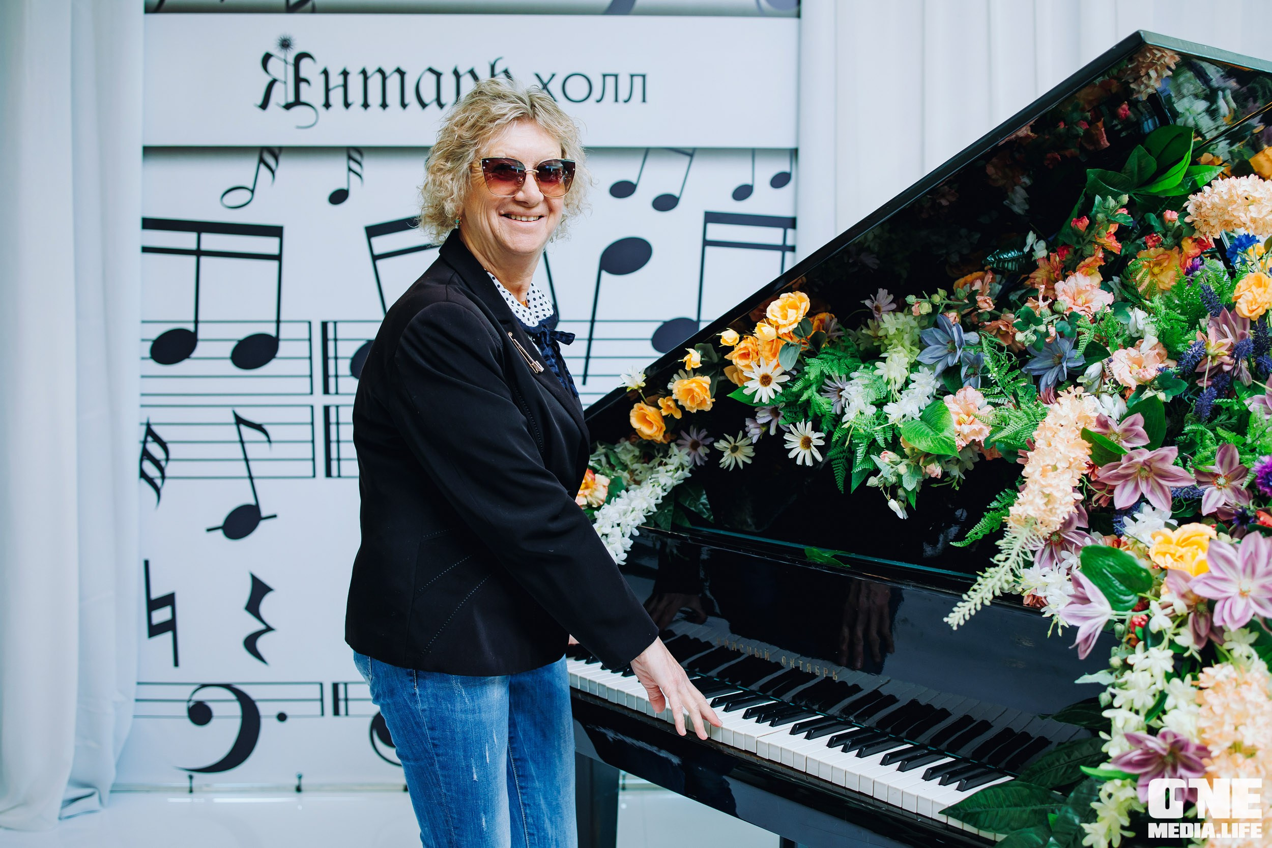 Концерт 8 марта в Янтарь холл. One Media Life: фоторепортажи, фотоотчеты с мероприятий и заведений
