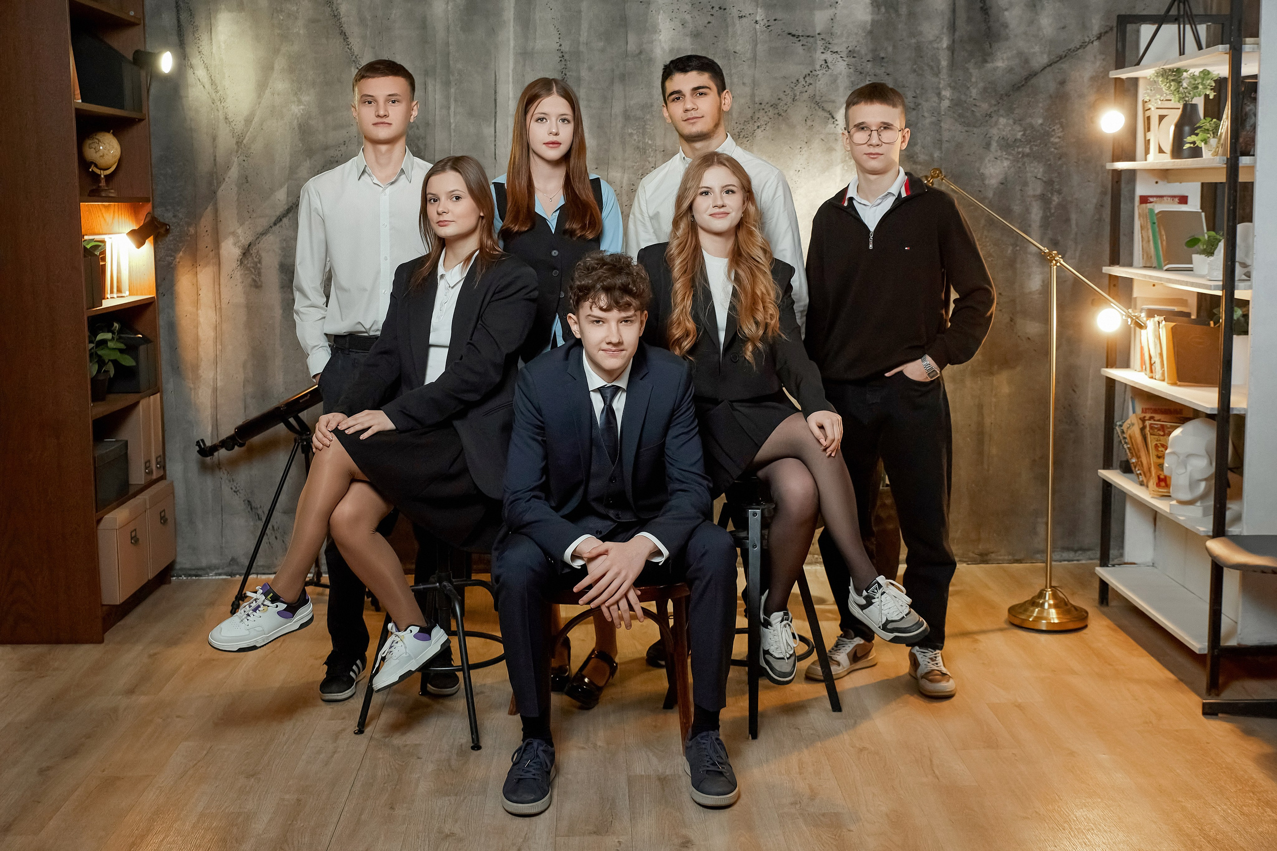 Выпускной альбом 9 и 11 класс «Гранж». Выпускные альбомы в Тюмени для школ, садов, вузов спортивных секций