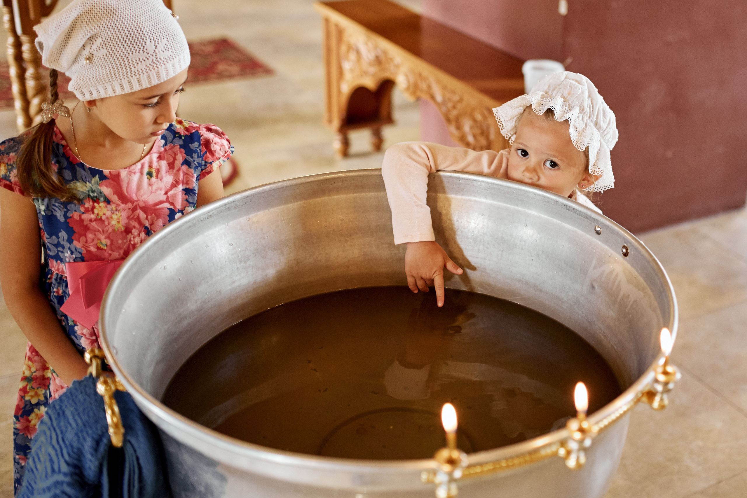 Фотограф на крещение в Москве, заказать услуги проф фотосъёмки — Цены и стоимость услуг фотосъёмки крещения