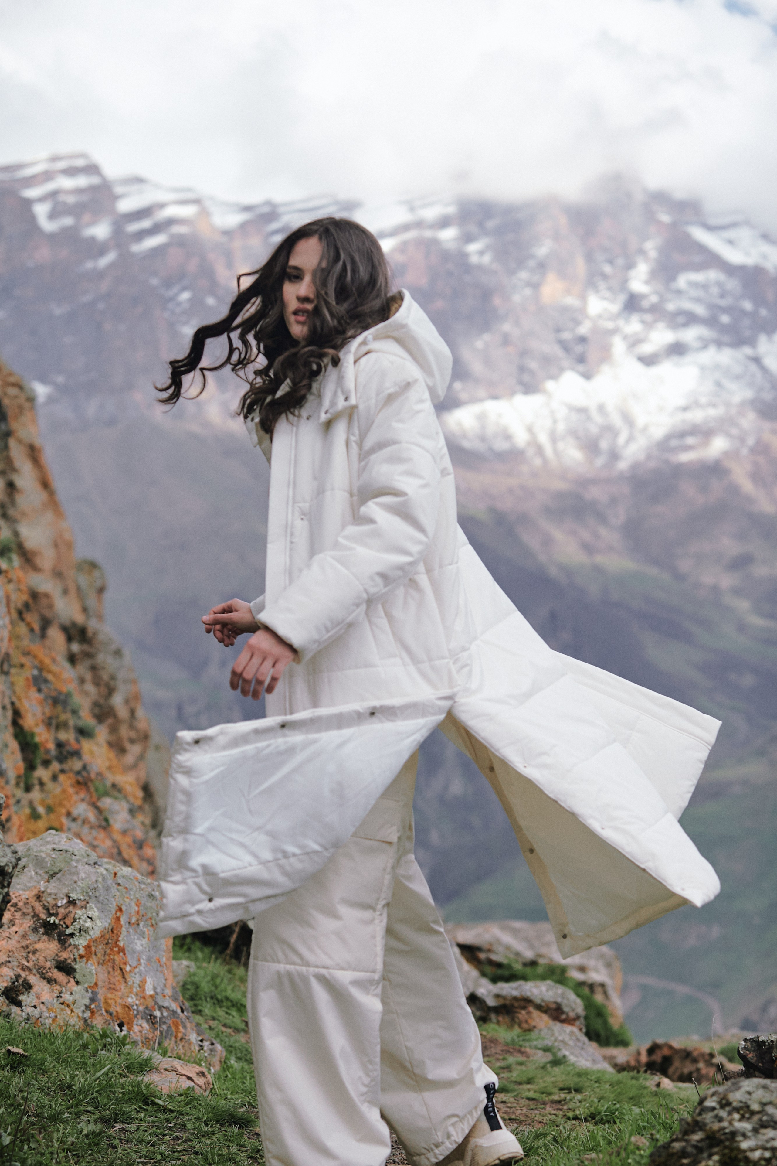 Съемка для бренда одежды в горах. Фотограф Продюсер в горах КБР / Москва Нальчик Горы