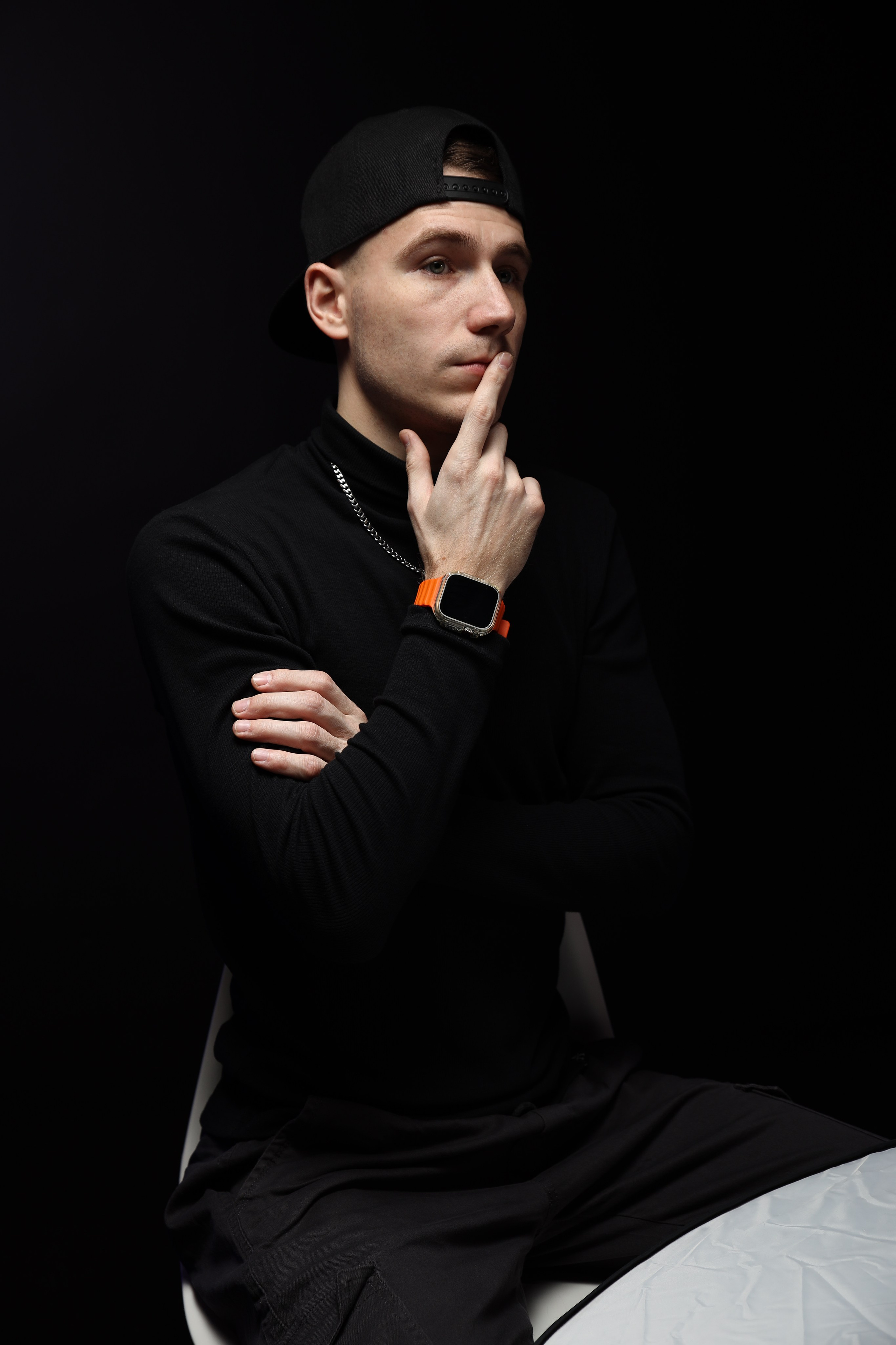 The White hat Alex. Профессиональный фотограф в Воронеже Владислав Крылов