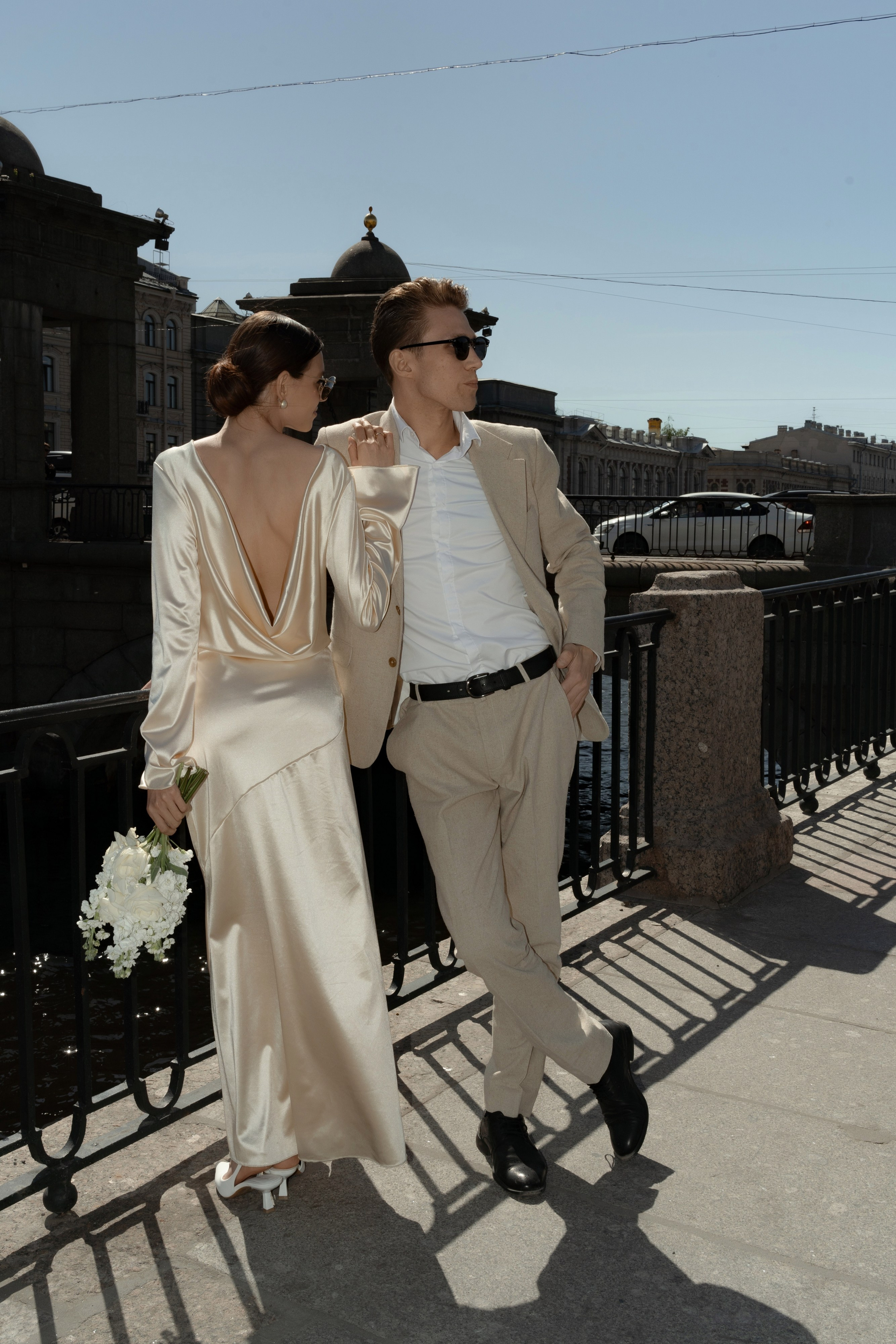 Прогулка по рекам и каналам Петербурга — свадебная фотосессия на катере. Свадебный фотограф Дмитрий Родионов — Санкт-Петербург и Ленинградская область