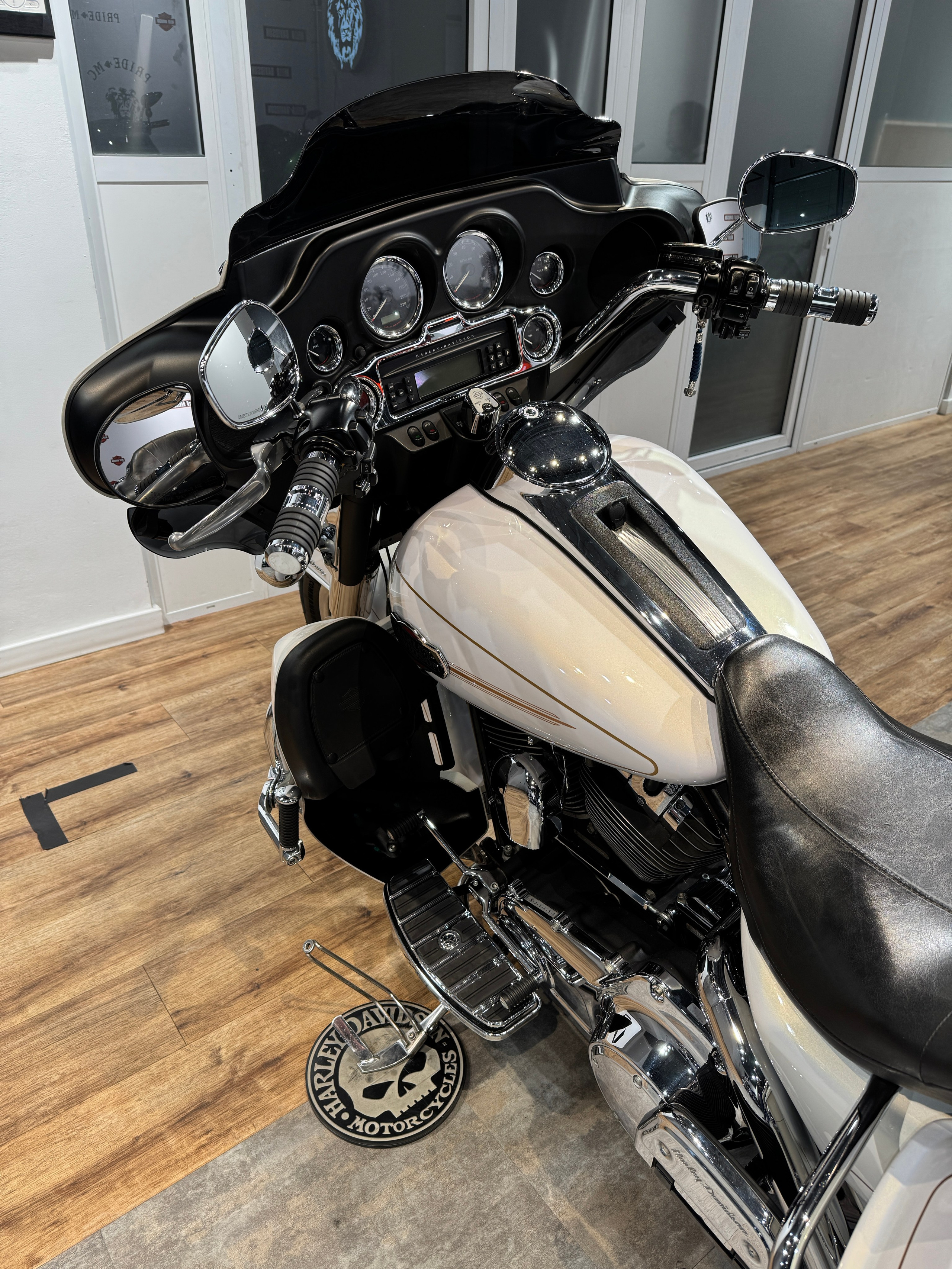 Harley Davidson Electra Glide Snow White (Mamba) (Touring) — купить мотоцикл. Hello Davidson, Москва. Только хорошие мотоциклы…