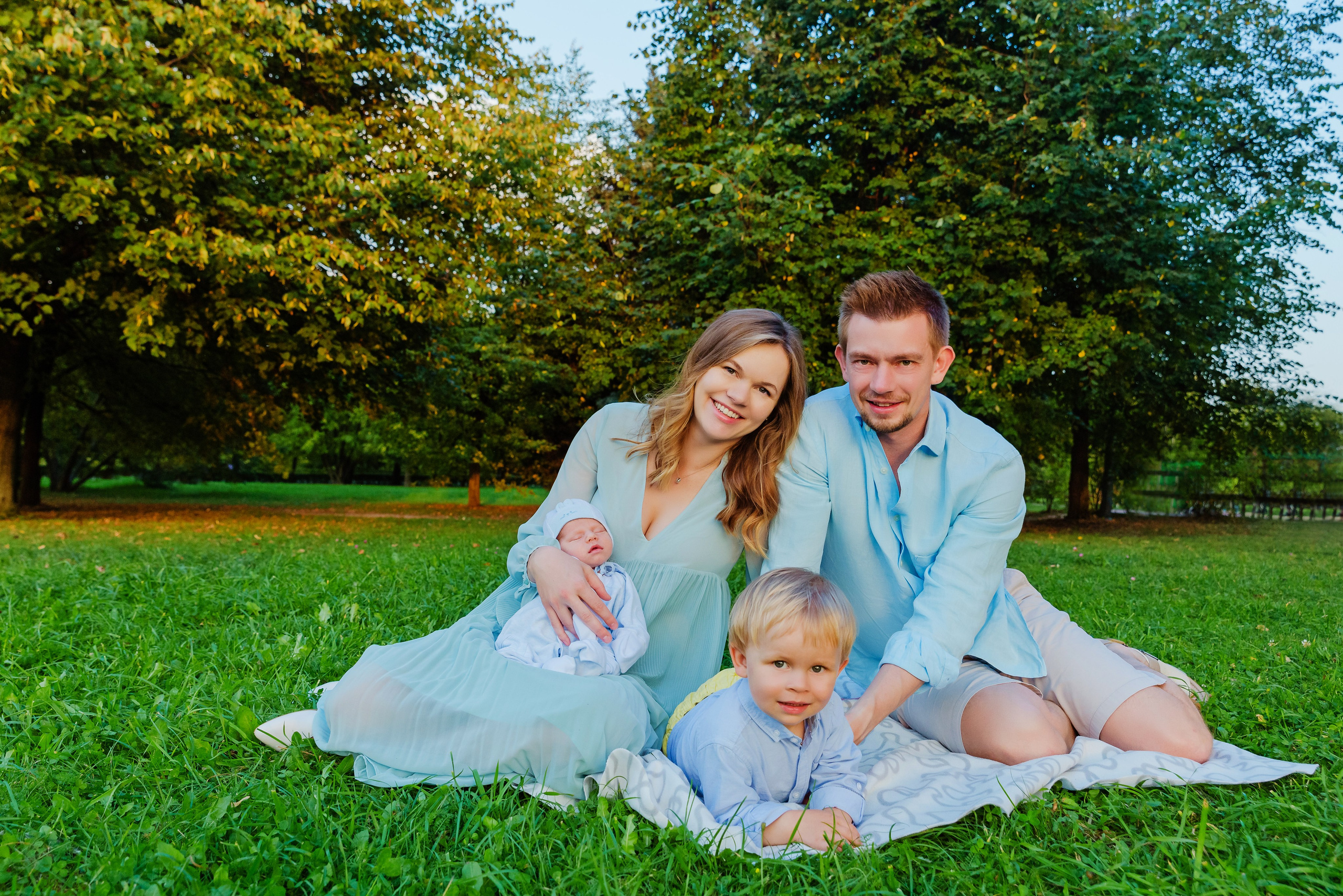 Семейная фотосессия в парке с детьми