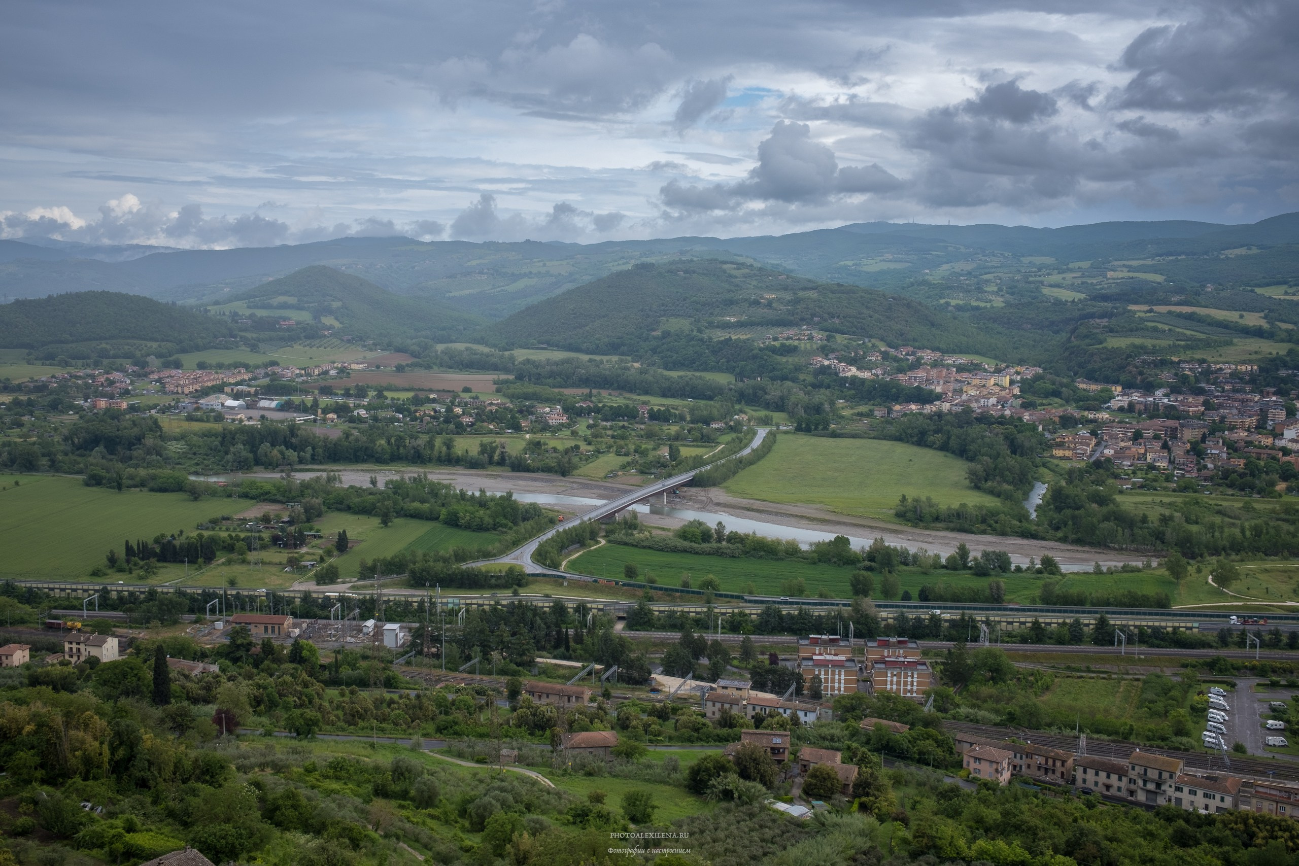 Орвието — итальянский городок. Авторские стильные фотокартины