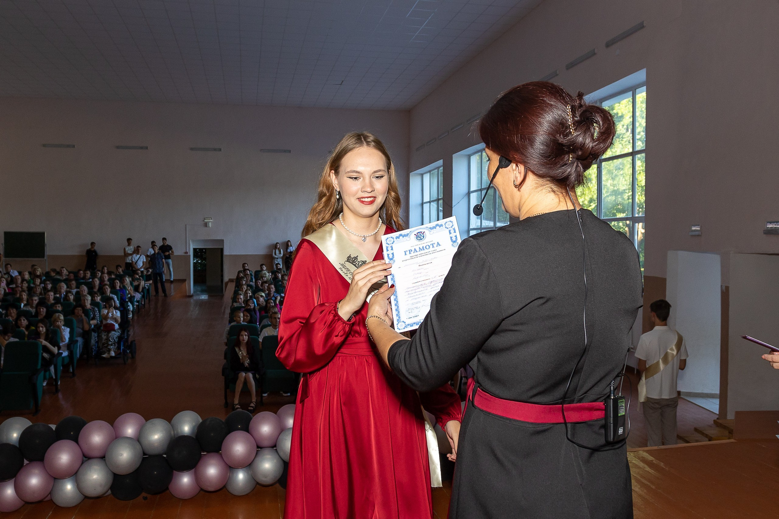 Вручение аттестата 2024 г. Выпускные альбомы Майкоп, Краснодар Елена Золотарева