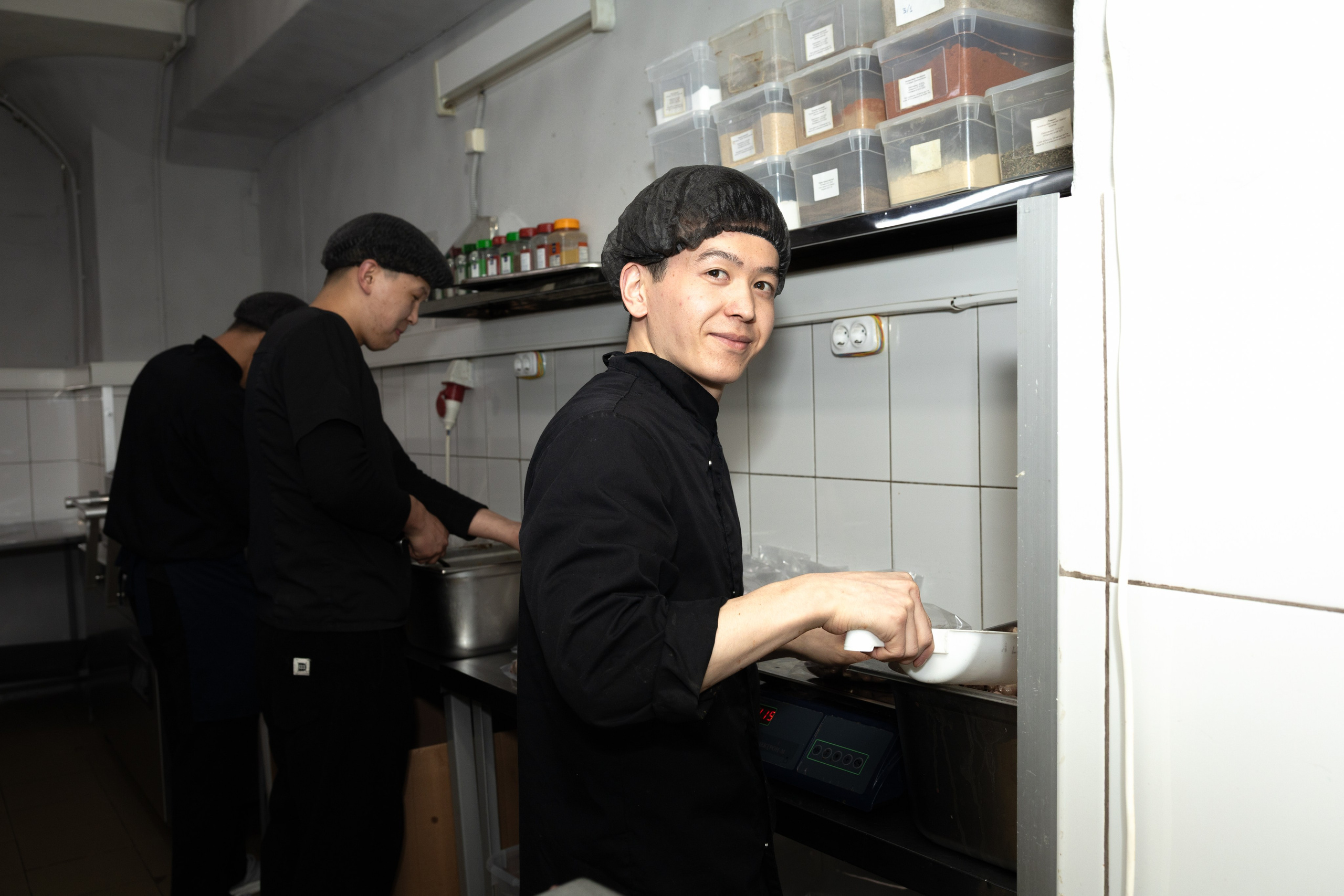 Экскурсия на производство и дегустация продукции GoodFood. Портретный фотограф в Москве Людмила Кочеткова