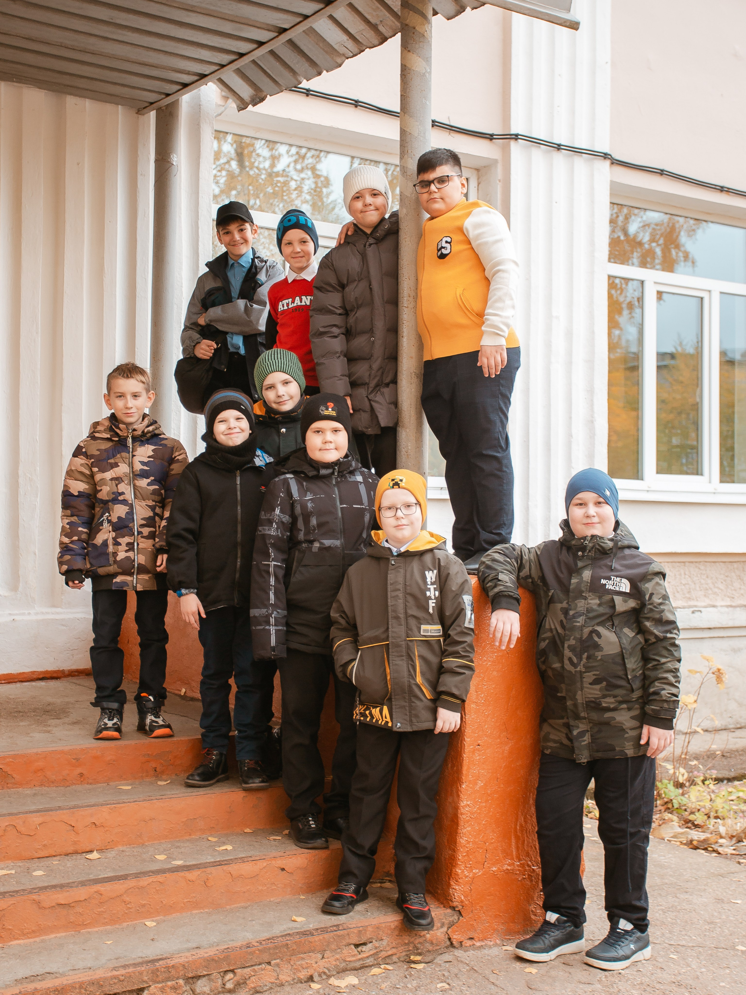 ЗАТО Озерный, школа 1, 4А класс. Студия выпускных альбомов Остров