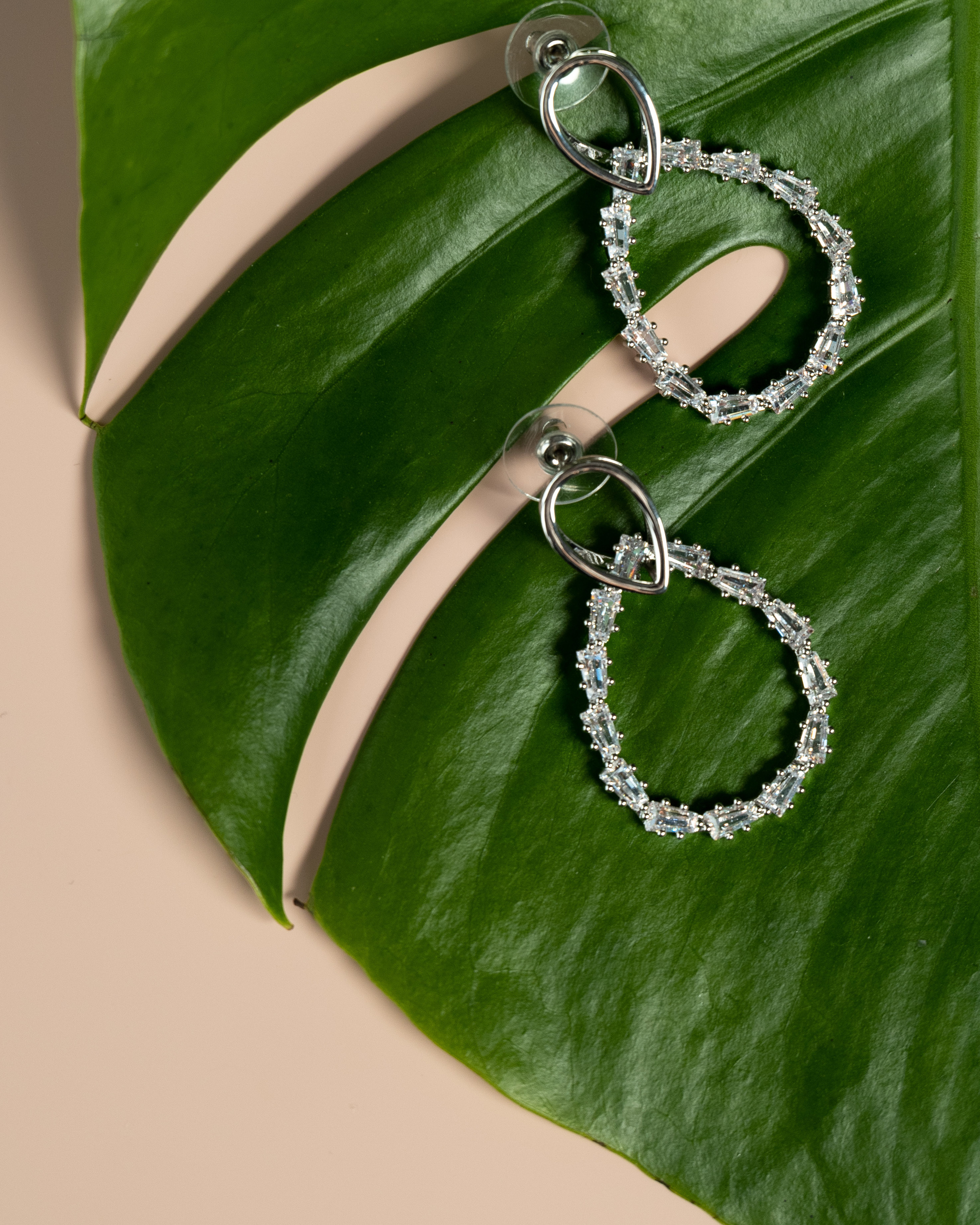 Content — съемка для магазина бижутерии. Фотограф в Белграде Чугреева Елена