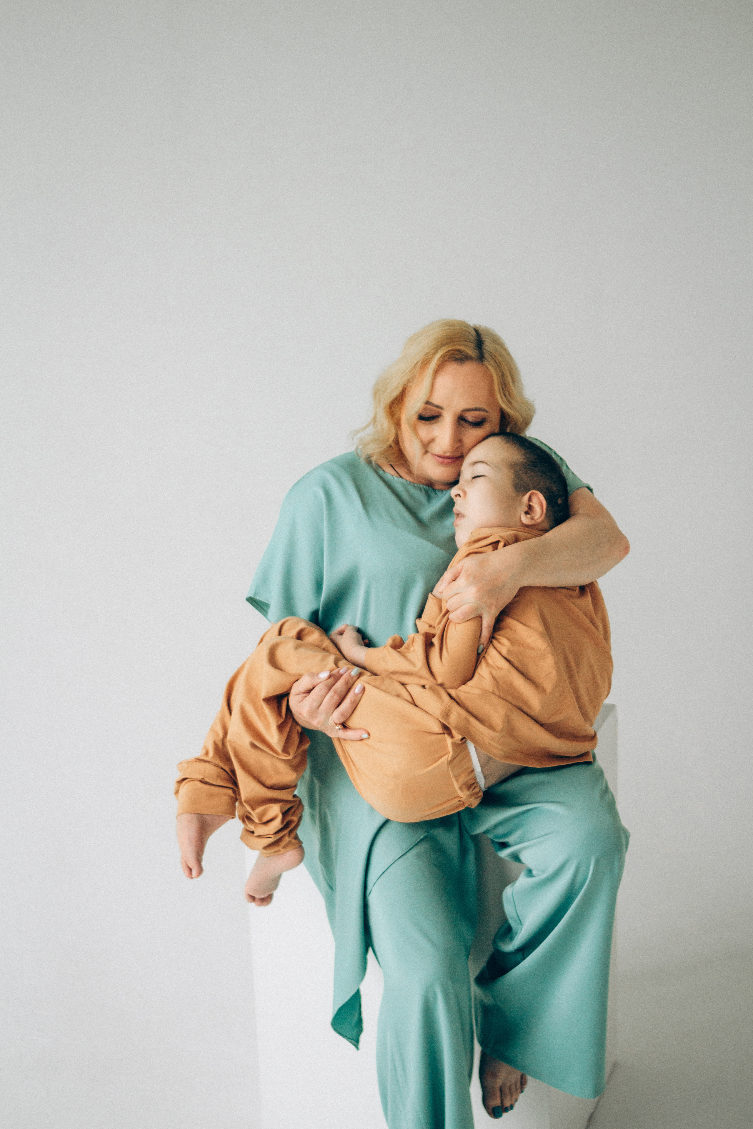 Мама Лилия и Богдан. Благотворительный фотопроект «Любить до неба». Женский и семейный лайфстайл фотограф в Уфе Лайт Альбина