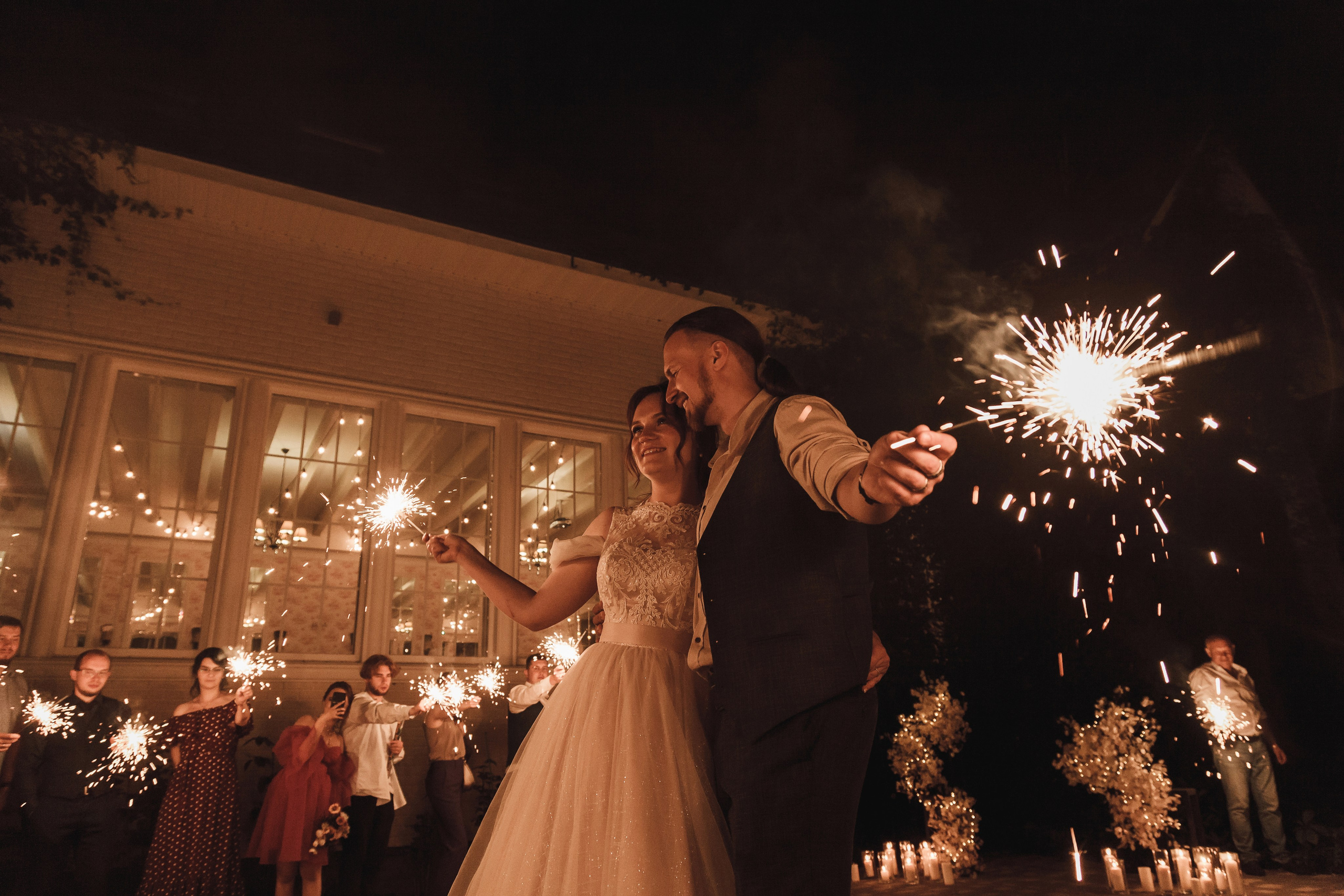 бенгальские огни на свадьбе, фотограф гладков дмитрий, стоимость фотографа на свадьбу