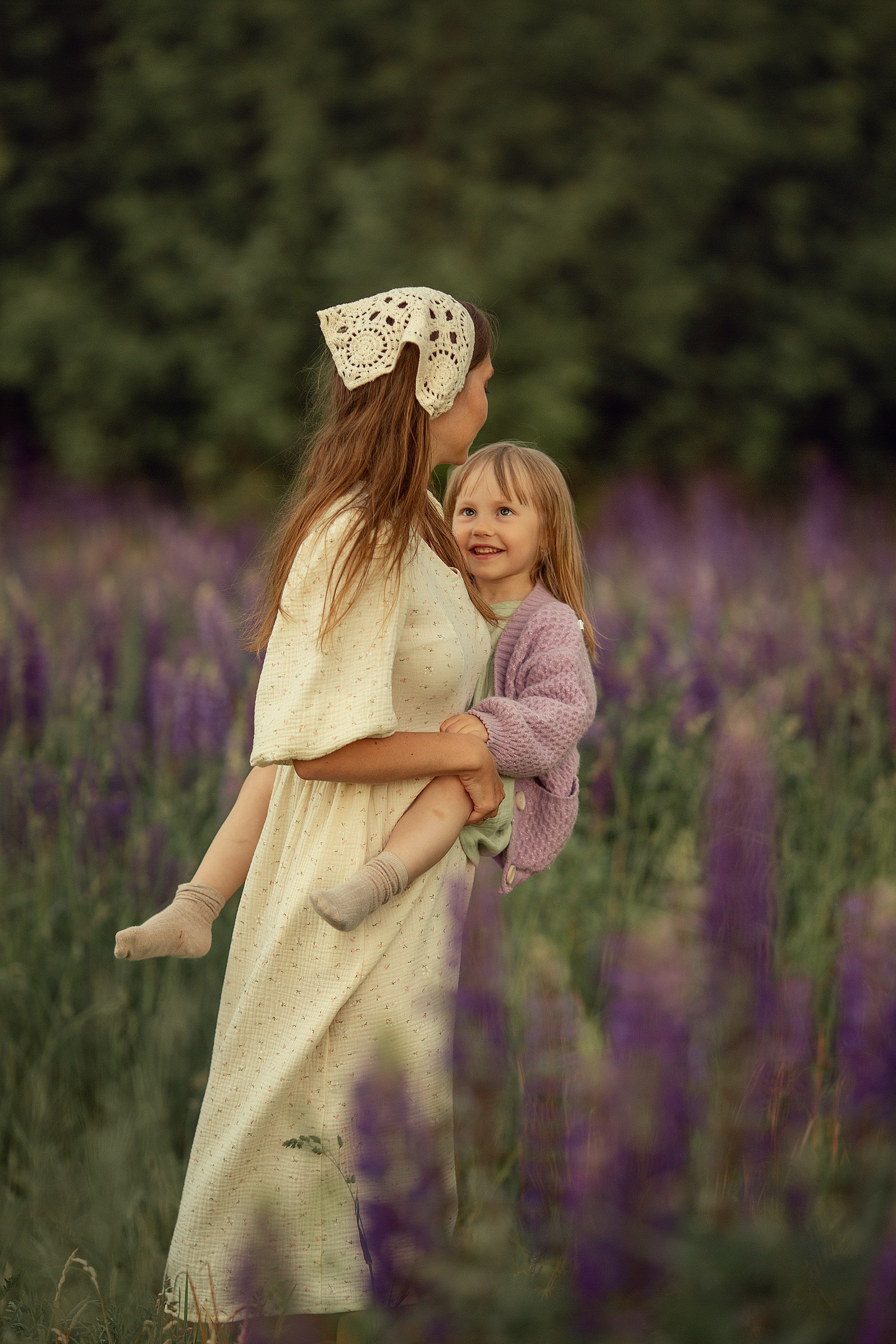 Семейная Фотосессия в люпиновом поле. Tatyana Nadezhdina Family photographer