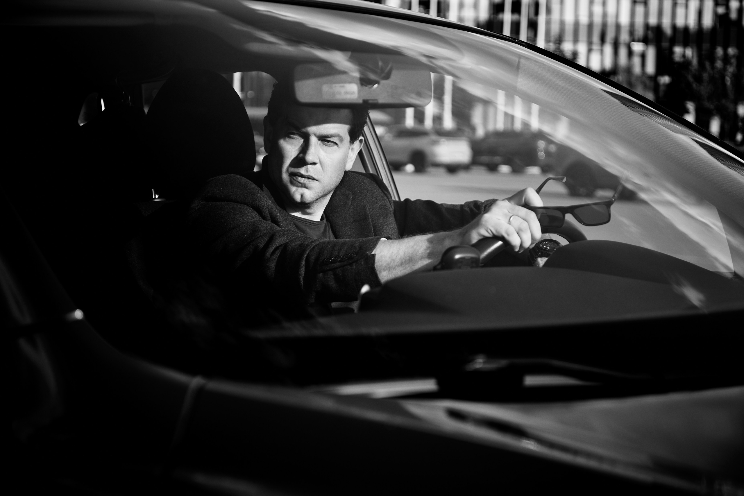 Мужская фотосессия в авто