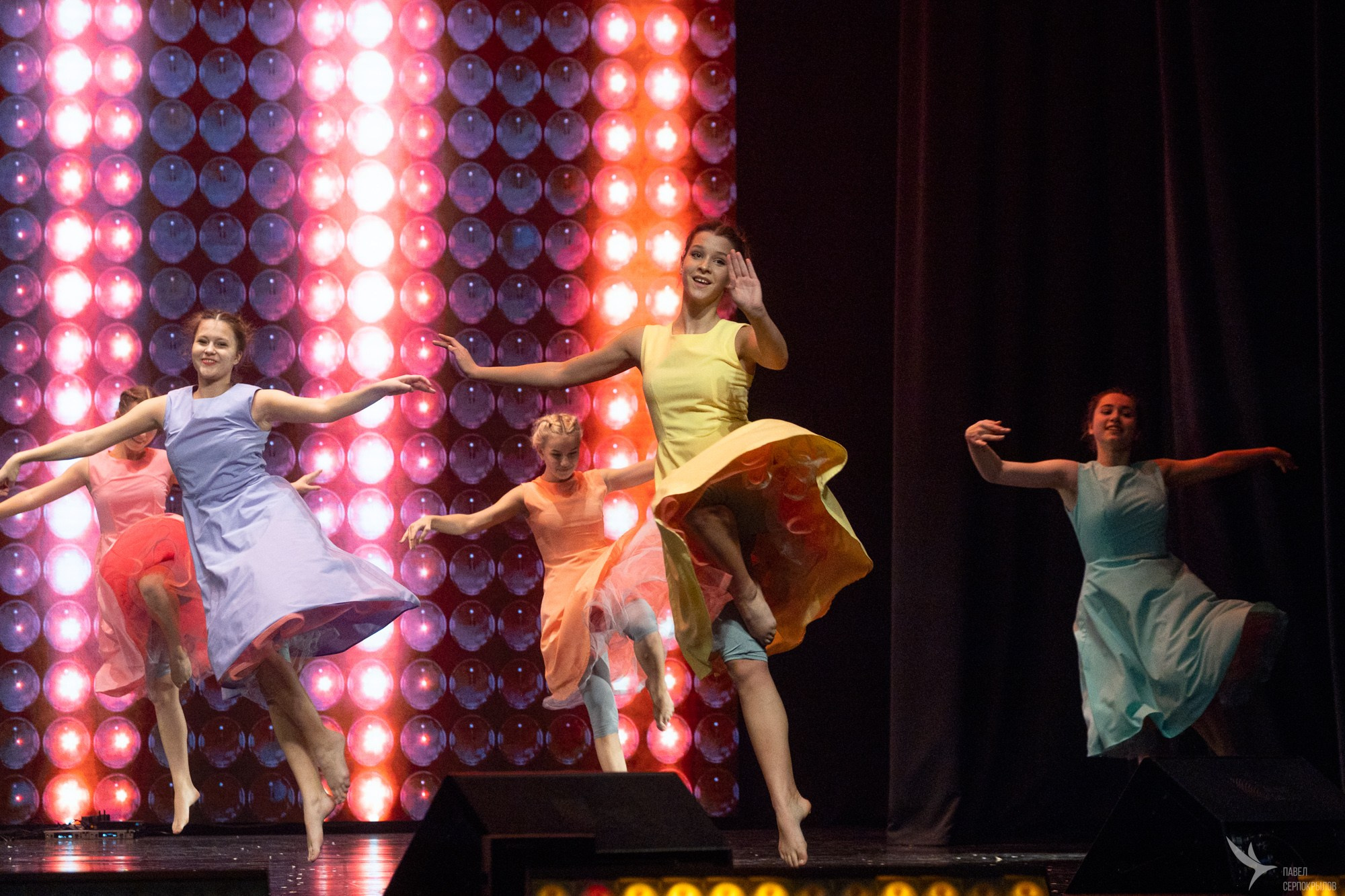 Юбилейный концерт студии эстрадного танца «Изумрудный город». Репортажный фотограф в Казани Павел Серпокрылов