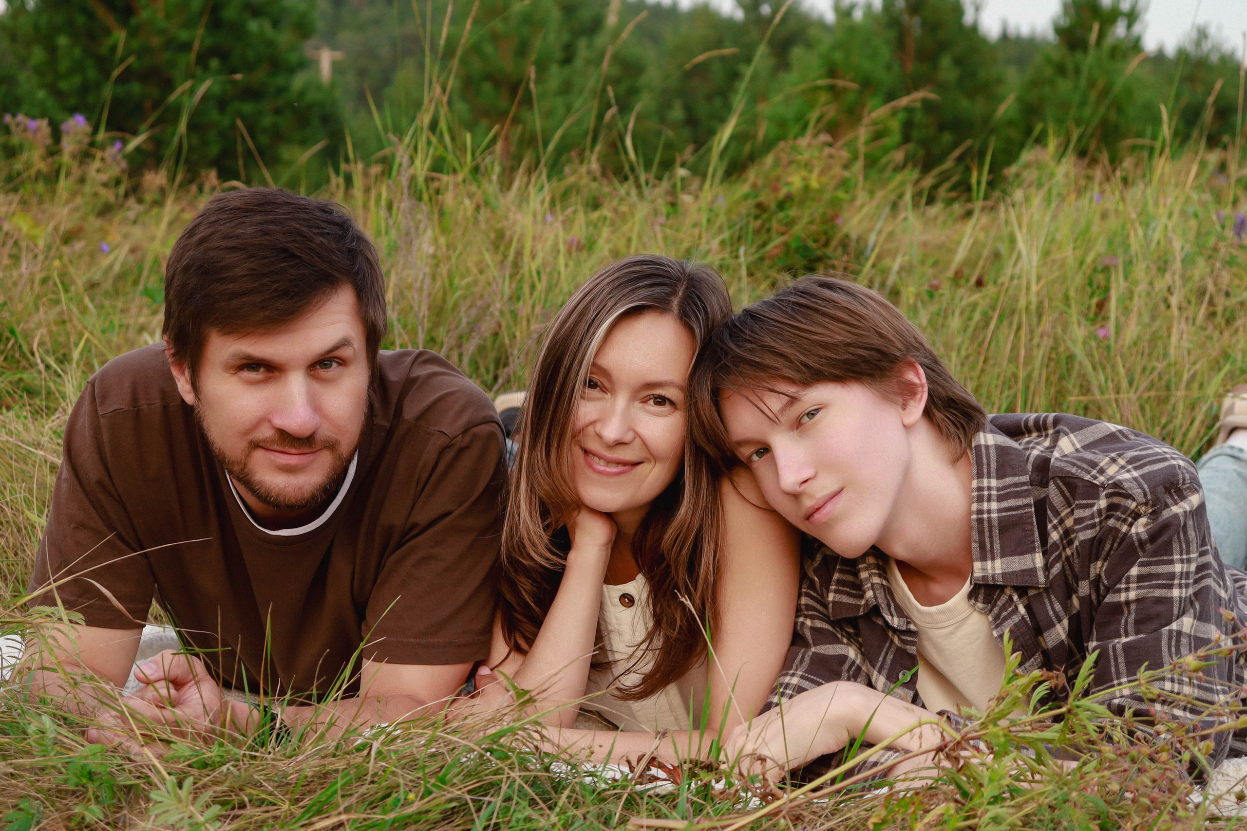 Семья в поле. Фотограф Александра Коновалова