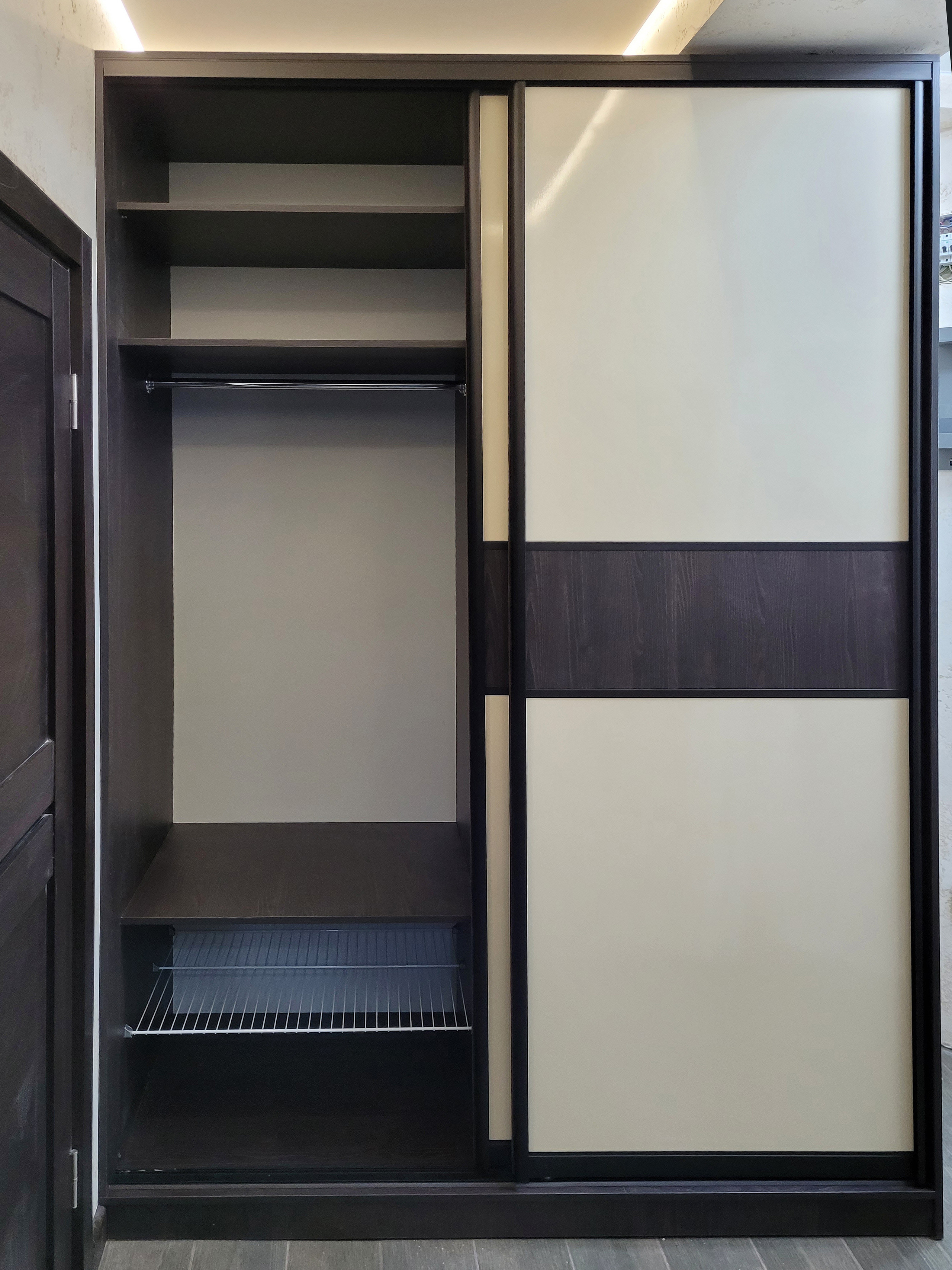 Шкафы, гардеробные и прихожие на заказ в Евпатории. Мебель на заказ в Евпатории