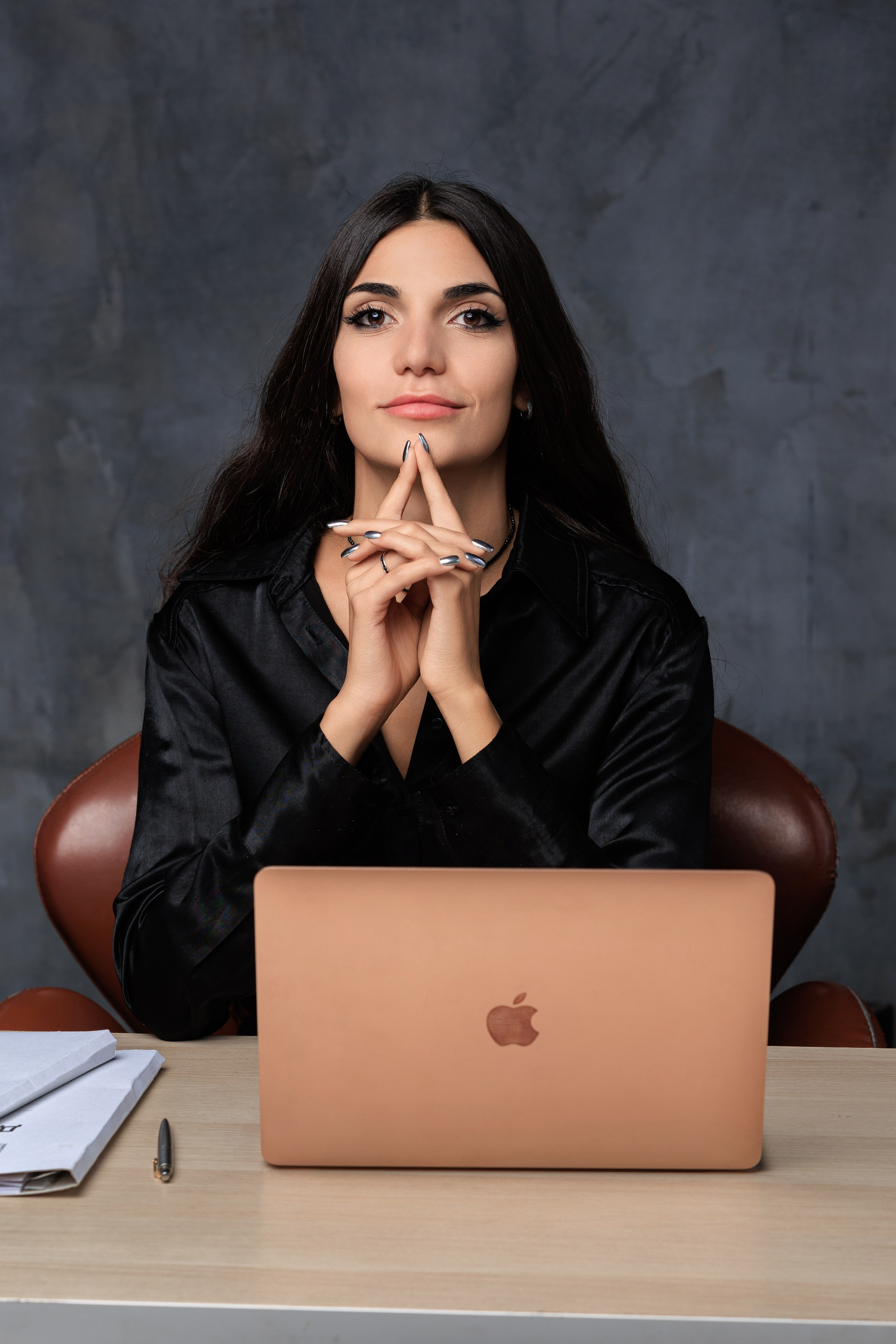 Фотосессия для юриста. Контент для бизнеса в Екатеринбурге Полдень Медиа