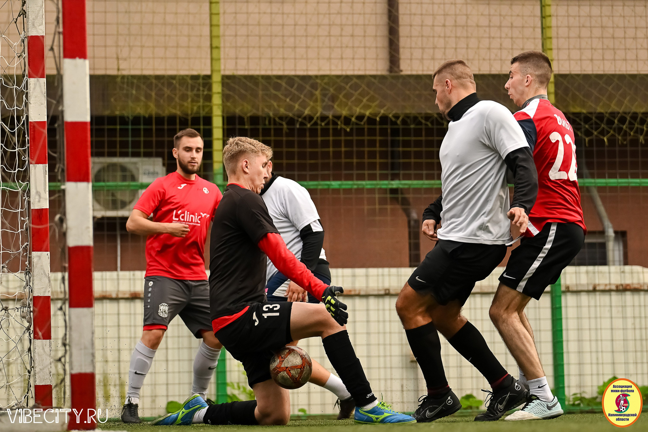 ИГРЫ МИНИ-ФУТБОЛЬНОЙ И КОРПОРАТИВНОЙ ЛИГИ. VIBECITY.RU Вайб Сити Ру Фоторепортажи Фотоотчеты Калининград