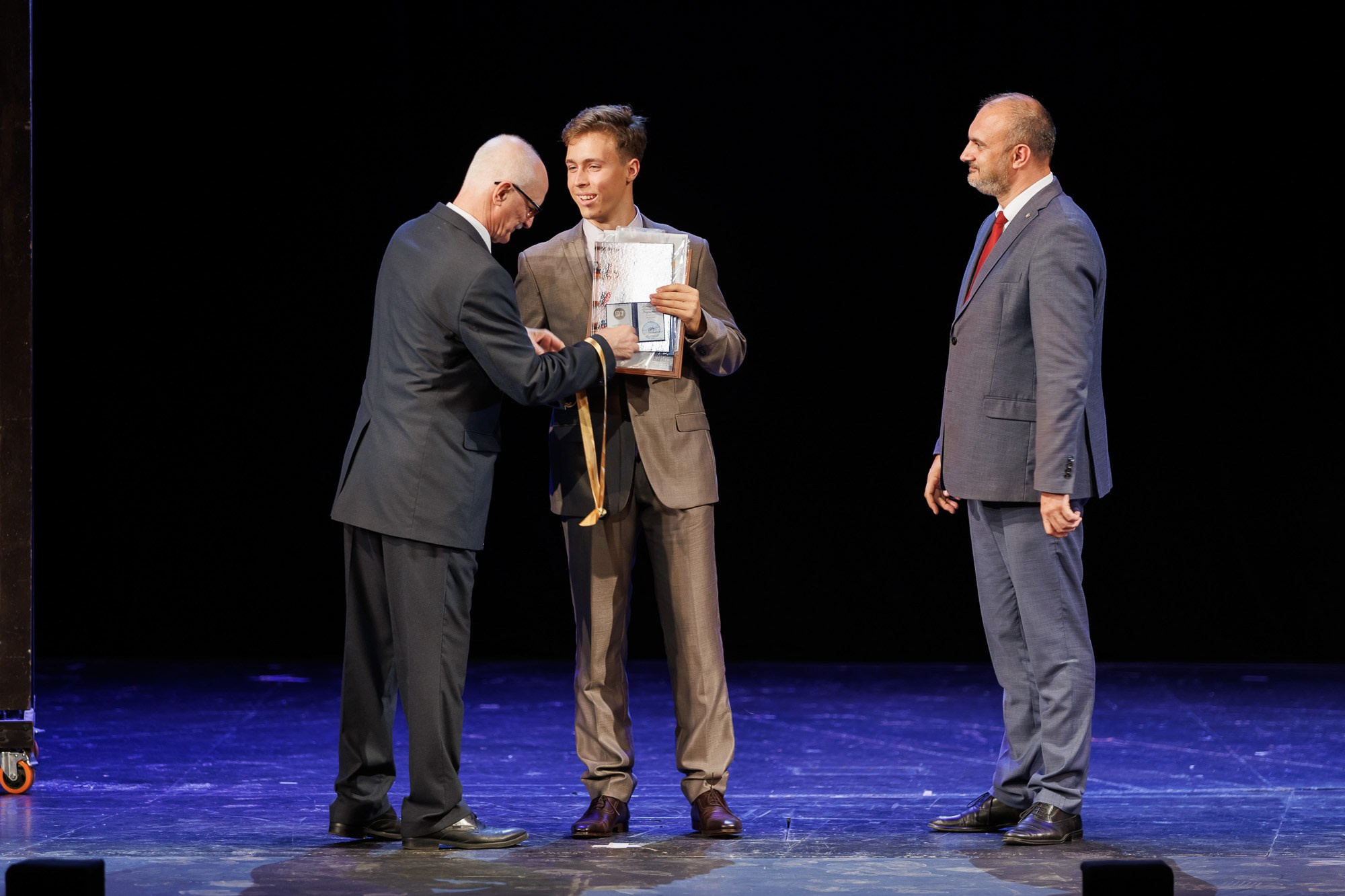 Выпускной вечер в Севастопольской гимназии № 1 имени А. С. Пушкина. Свадебный фотограф, фотосъемка в Крыму, Севастополе, Симферополе, Ялте