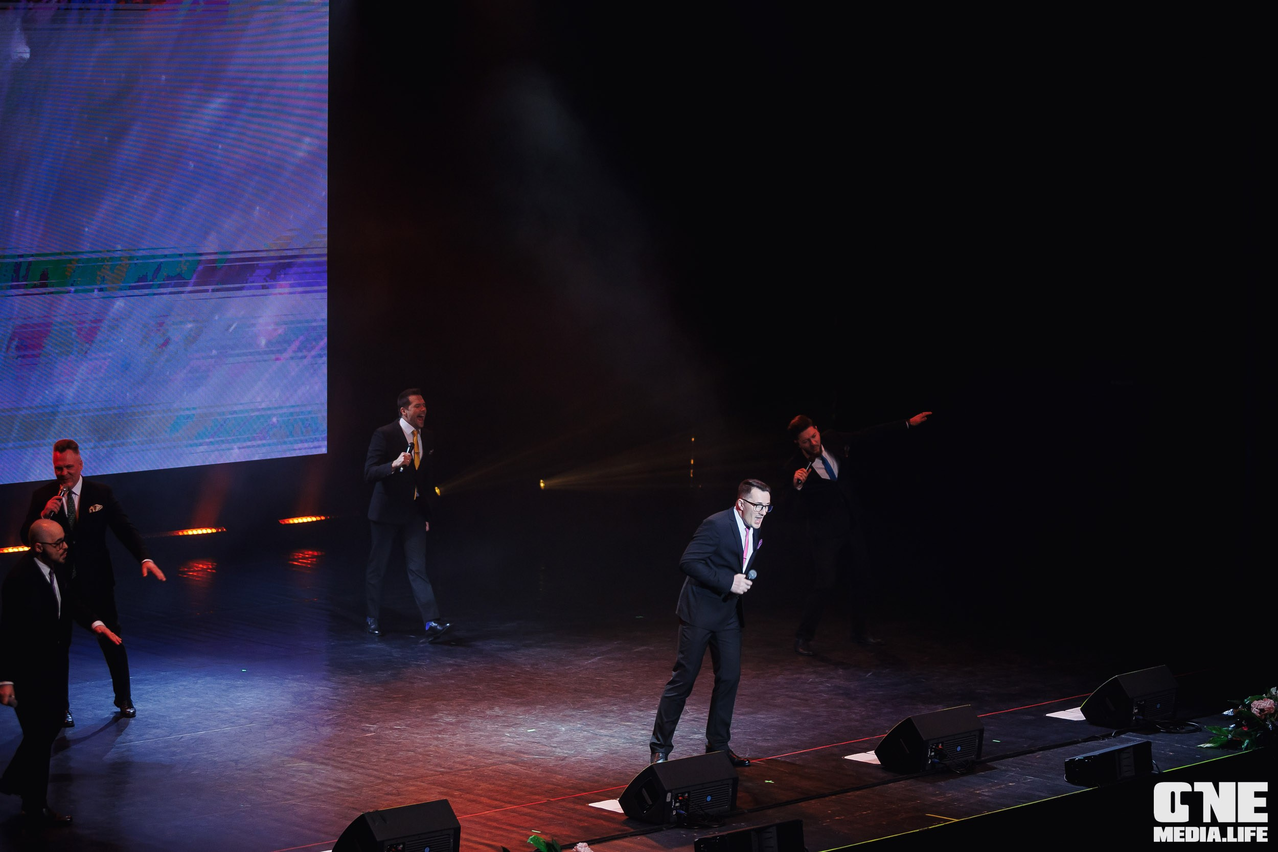 Фоторепортаж из Янтарь Холла. One Media Life: фоторепортажи, фотоотчеты с мероприятий и заведений