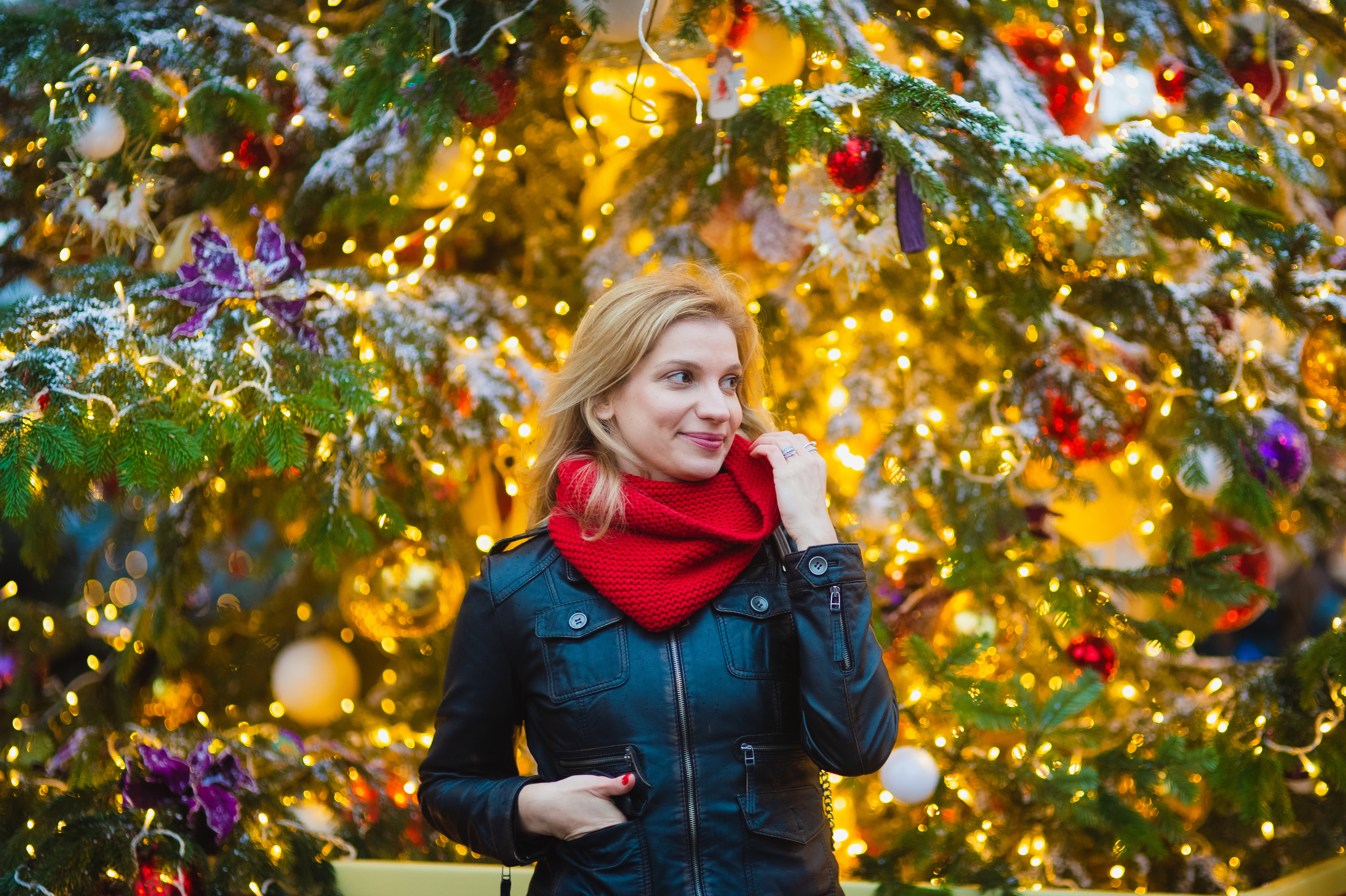 Евгения фотосессия в центре Новогодней Москвы. Портретный фотограф в Москве, Московской области. Деловой портрет
