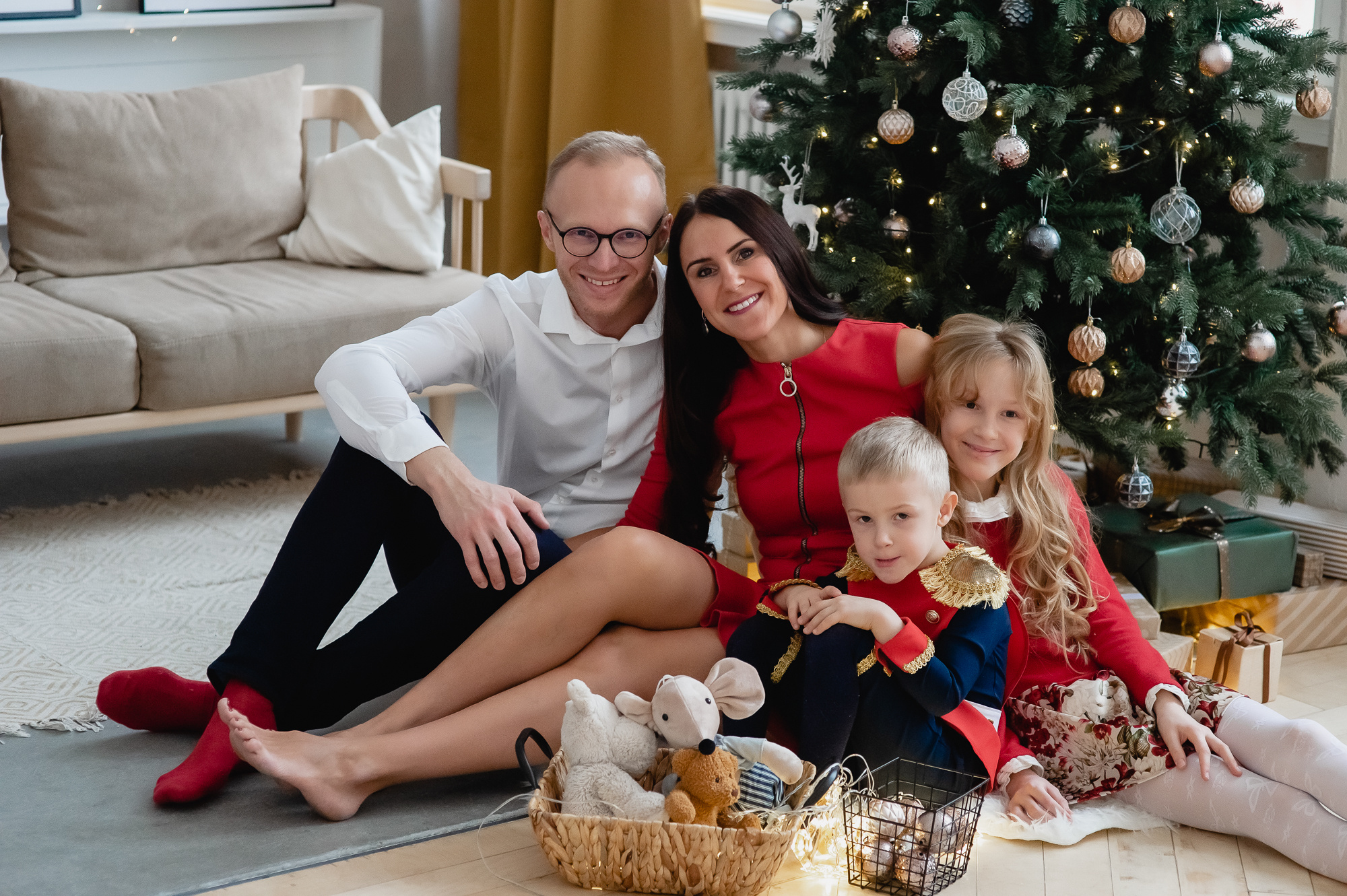 Дмитрий и Екатерина фотосессия большой семьи. Портретный фотограф в Москве, Московской области. Деловой портрет