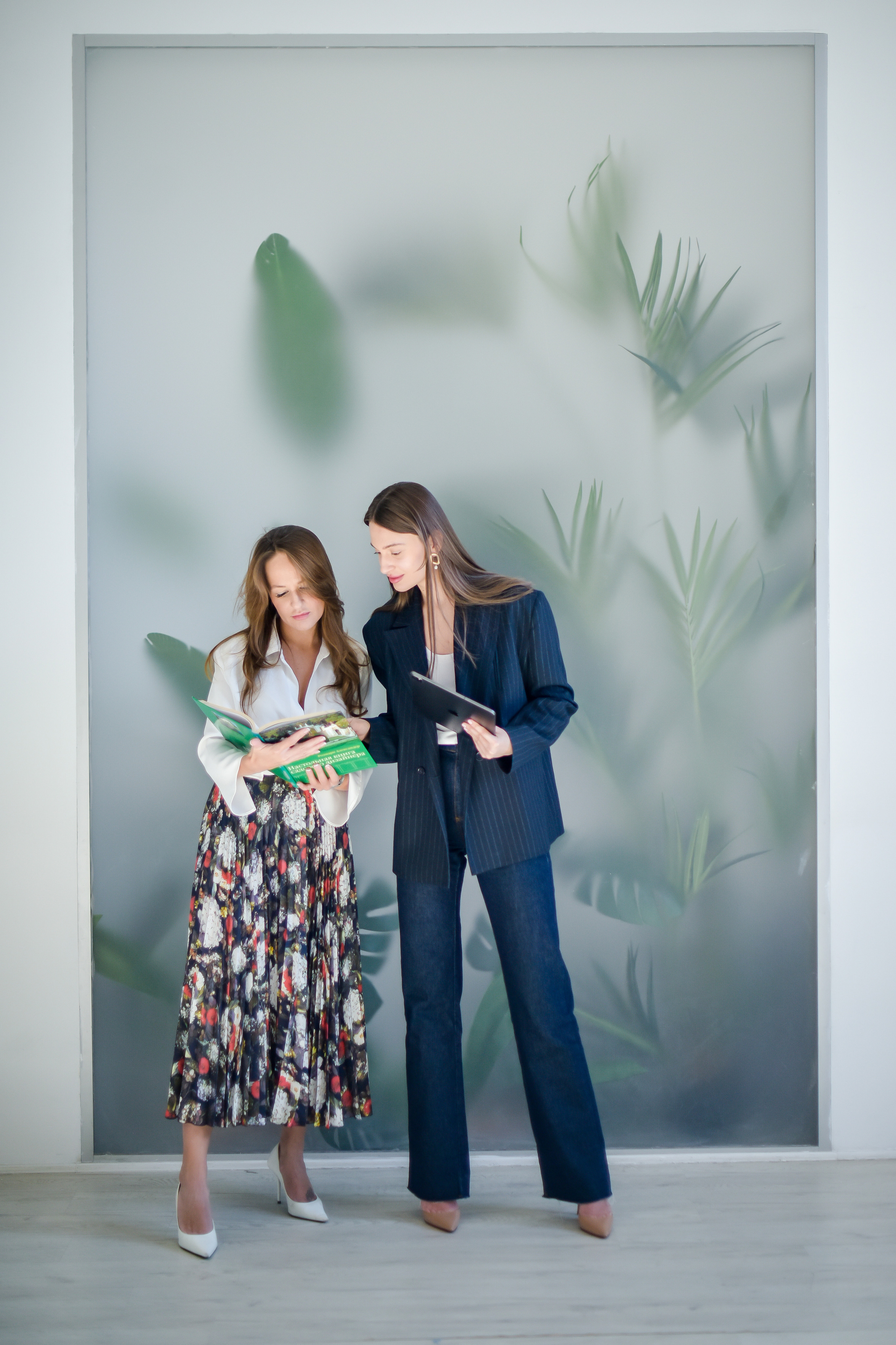 Яна и ее команда. Фотограф для бизнесконтента, репортажей и семейного альбома в Москве