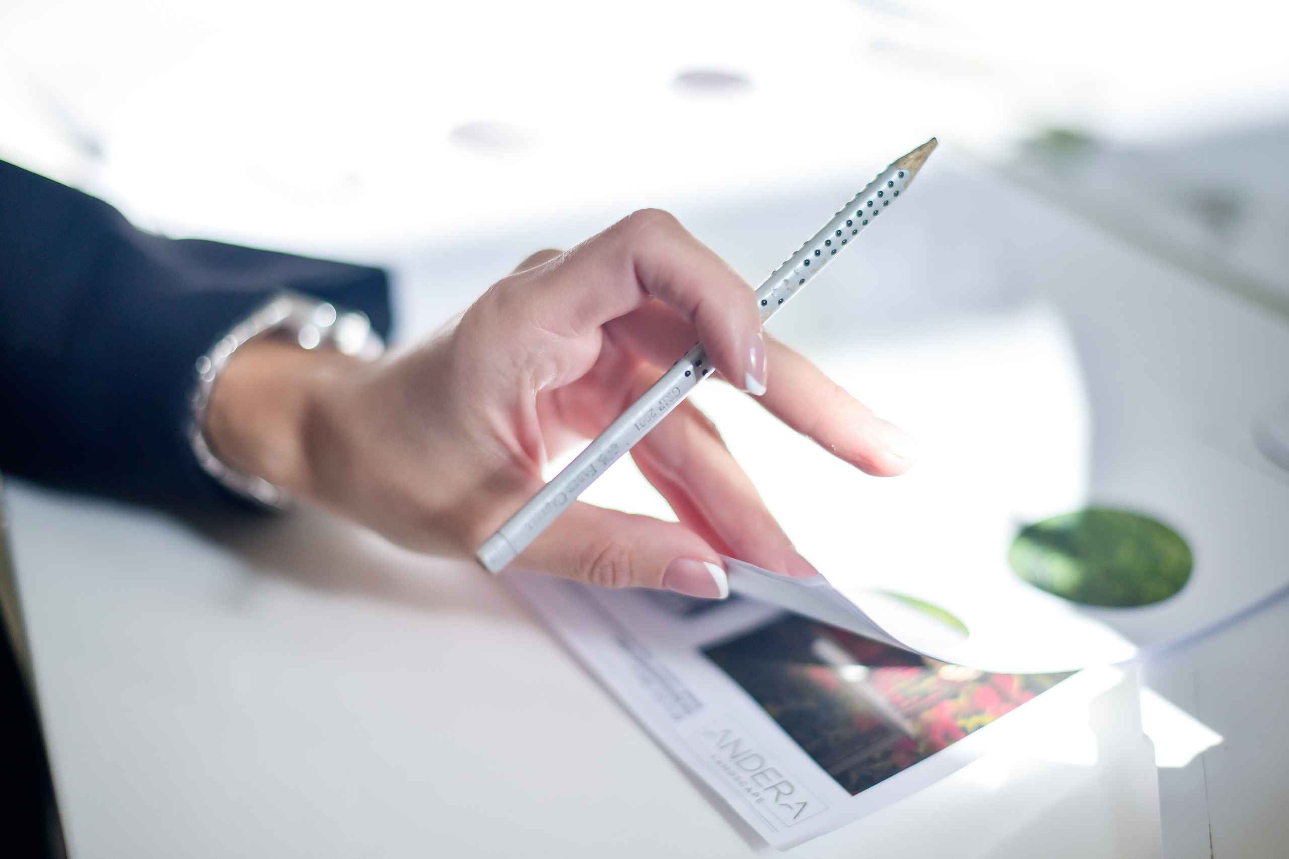 Яна и ее команда. Фотограф для бизнесконтента, репортажей и семейного альбома в Москве