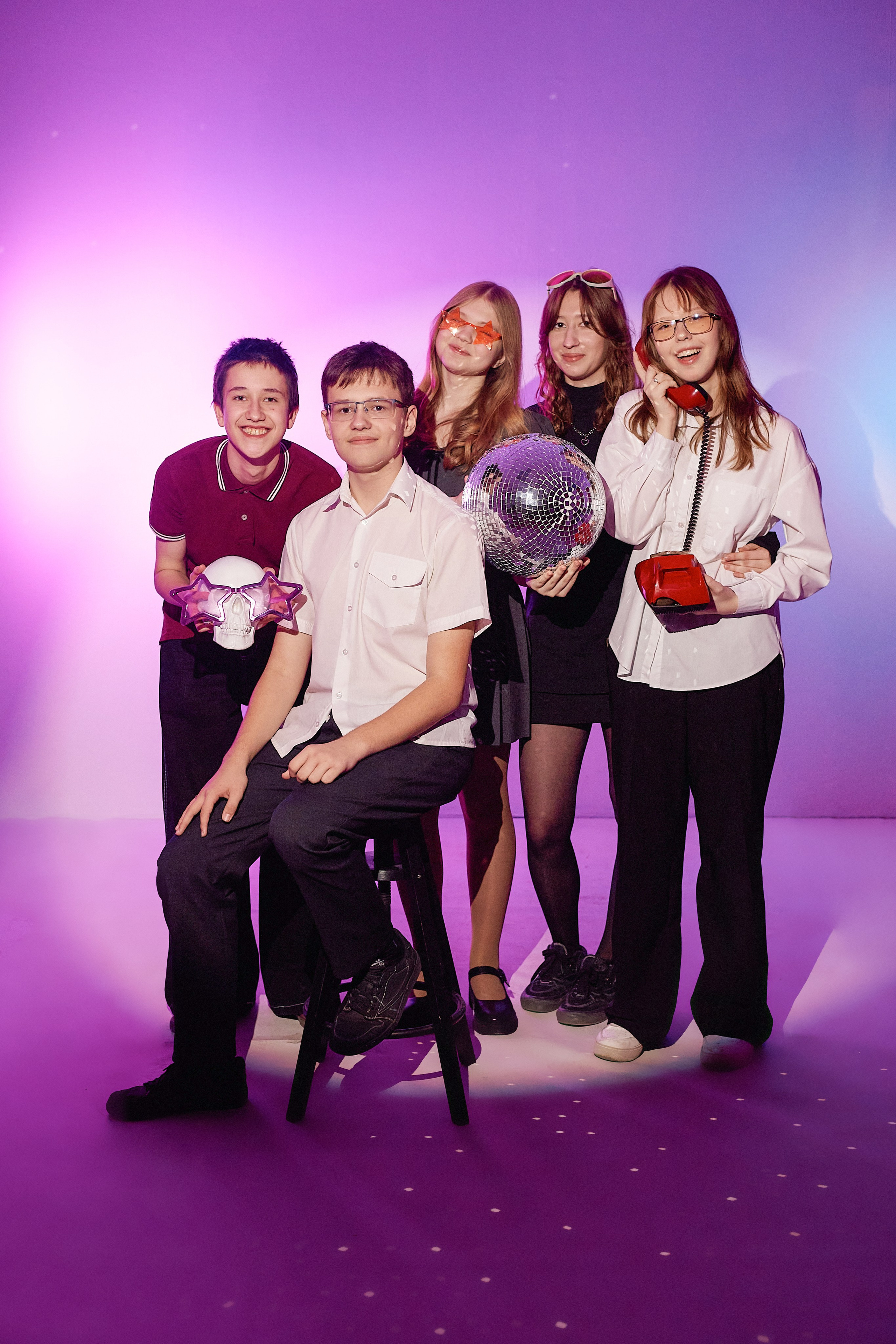 Альбом на окончание школы 9 и 11 класс «Симфония». Выпускные альбомы в Тюмени для школ, садов, вузов спортивных секций