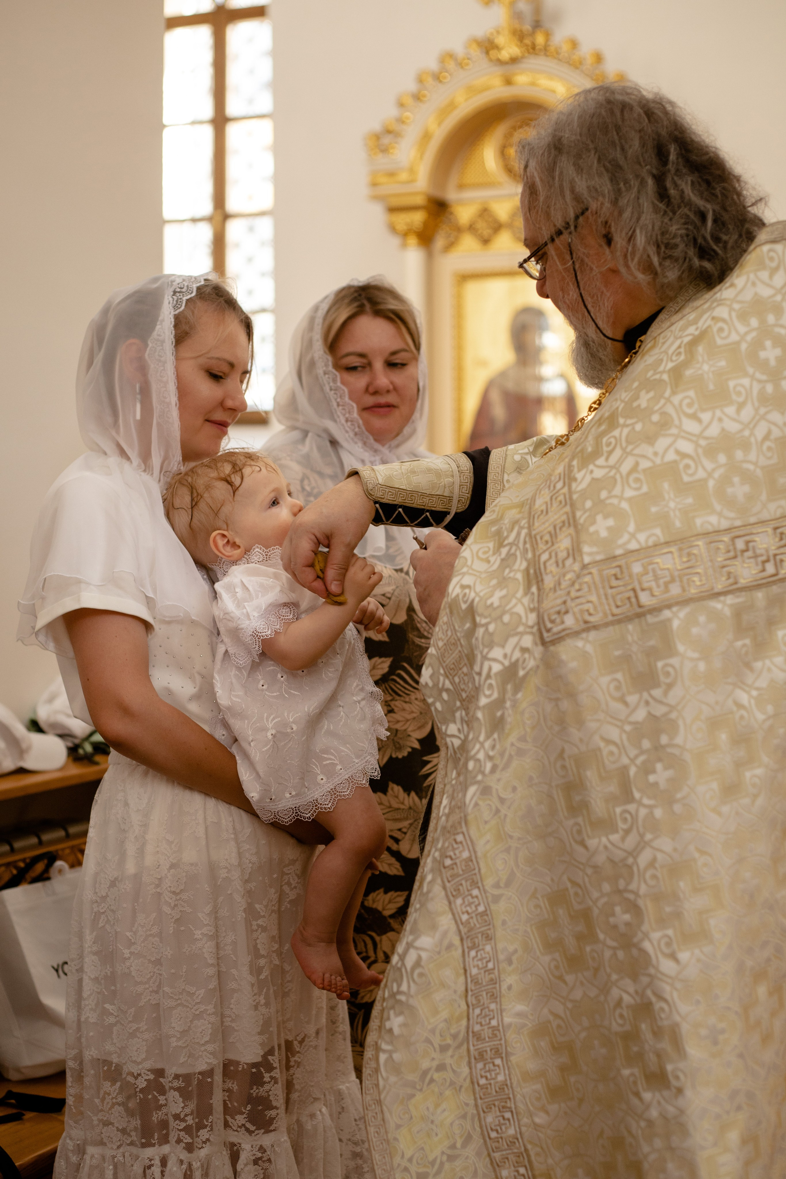 Святое Таинство крещения Романа. Семейный фотограф в Саратове Элоиза Ляпина