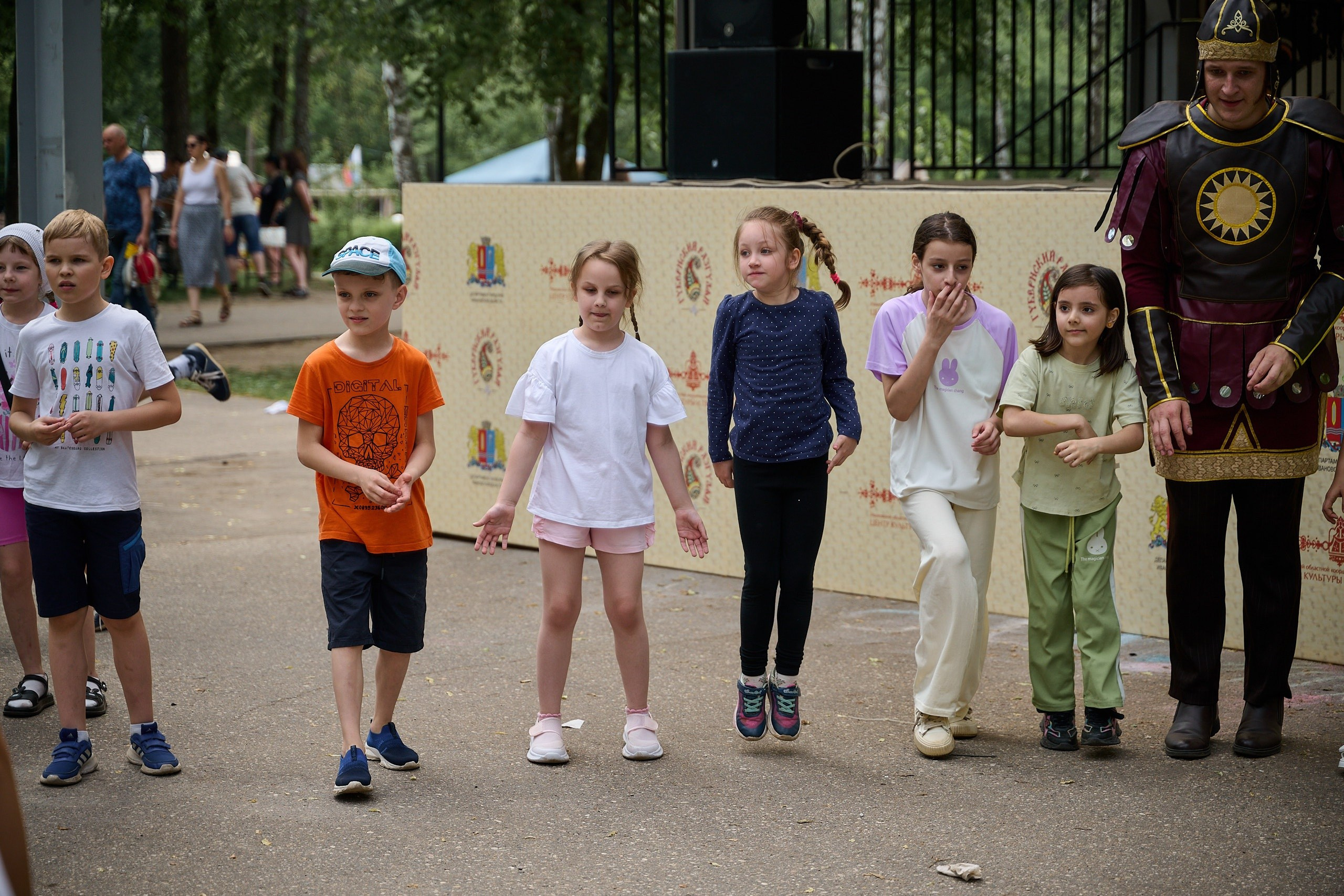 День Защиты детей фонд «Теплота Сердец». Фотограф в Иваново: Каталожная съемка одежды и постельного белья, Wildberries
