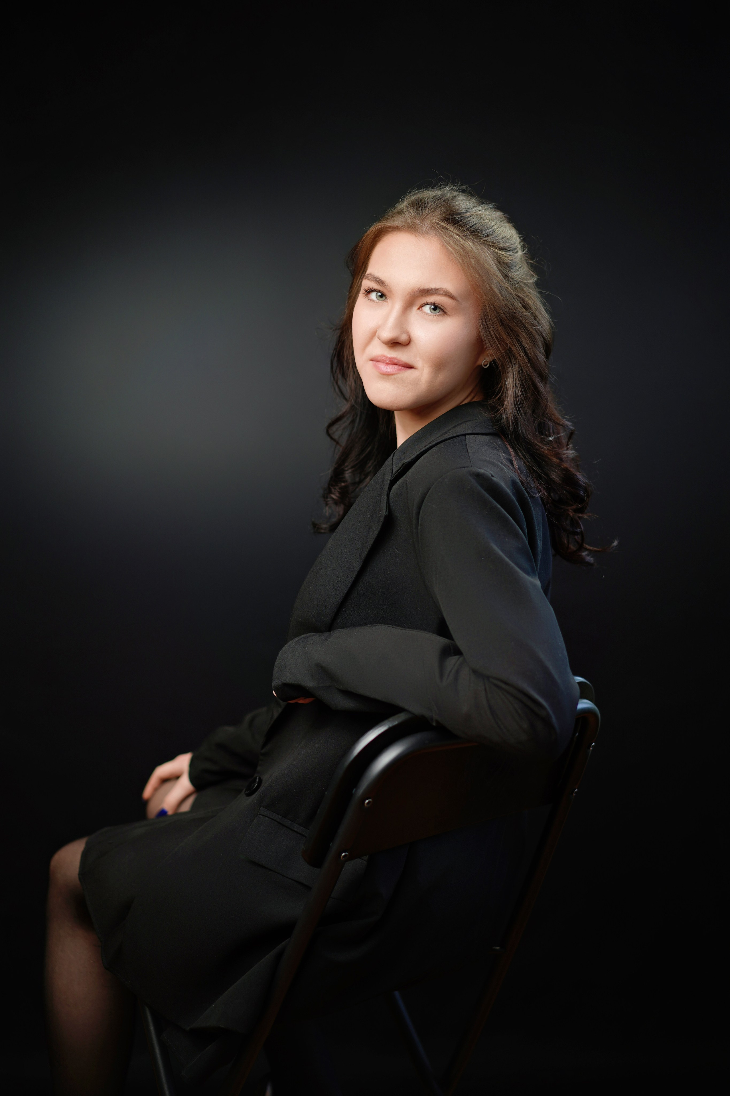 Стиль портрета в студии. GOTRA — выпускные альбомы в Тюмени