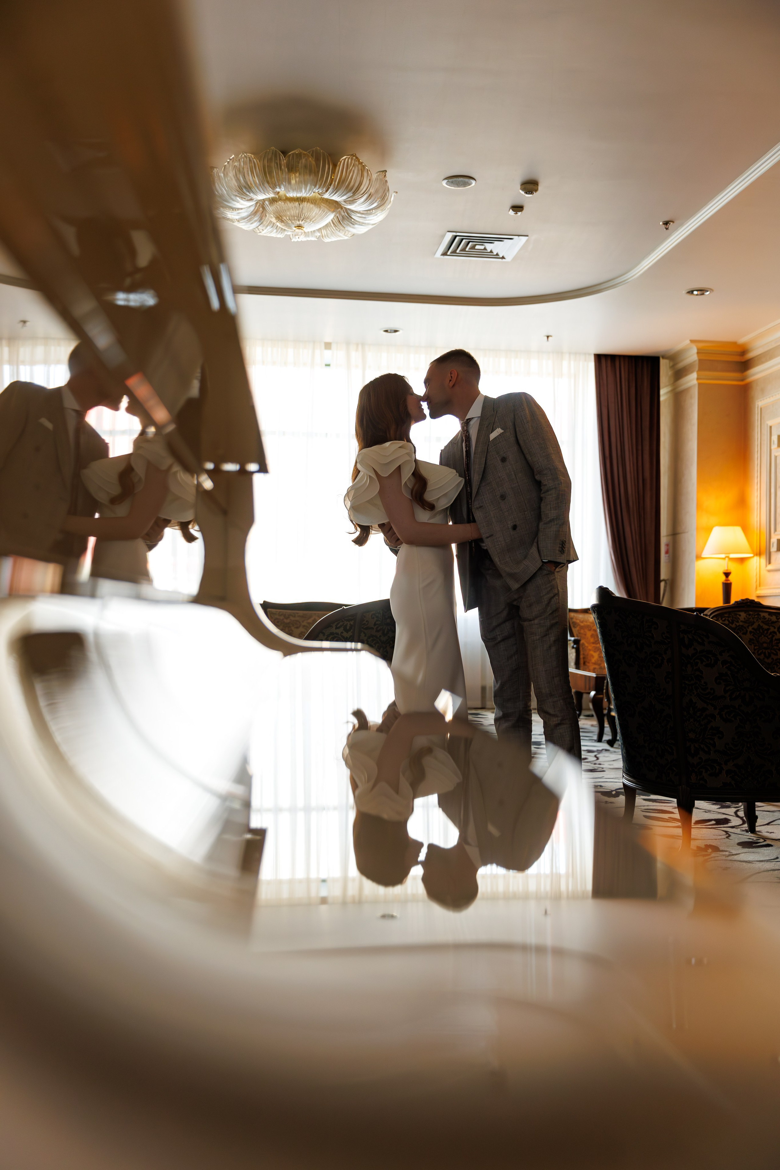 Свадебная фотосессия и сборы в отеле Милан (м. Домодедовская). Свадебный фотограф Москва и МО Сергей Киржаев