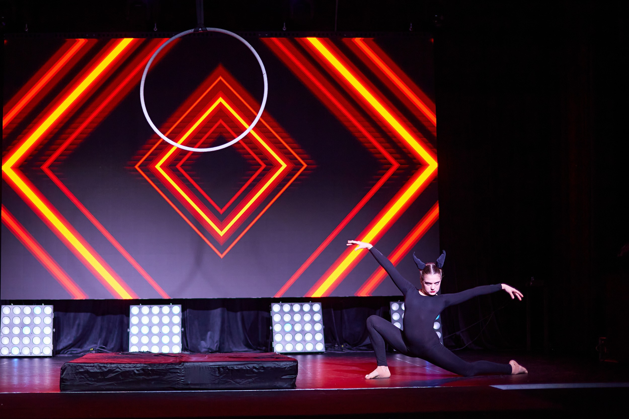 Анонс фоторепортажа с Концерта Грация. POLE DANCE. Photographer for business Mikhail Semenov. Aqua photo studio, photo school