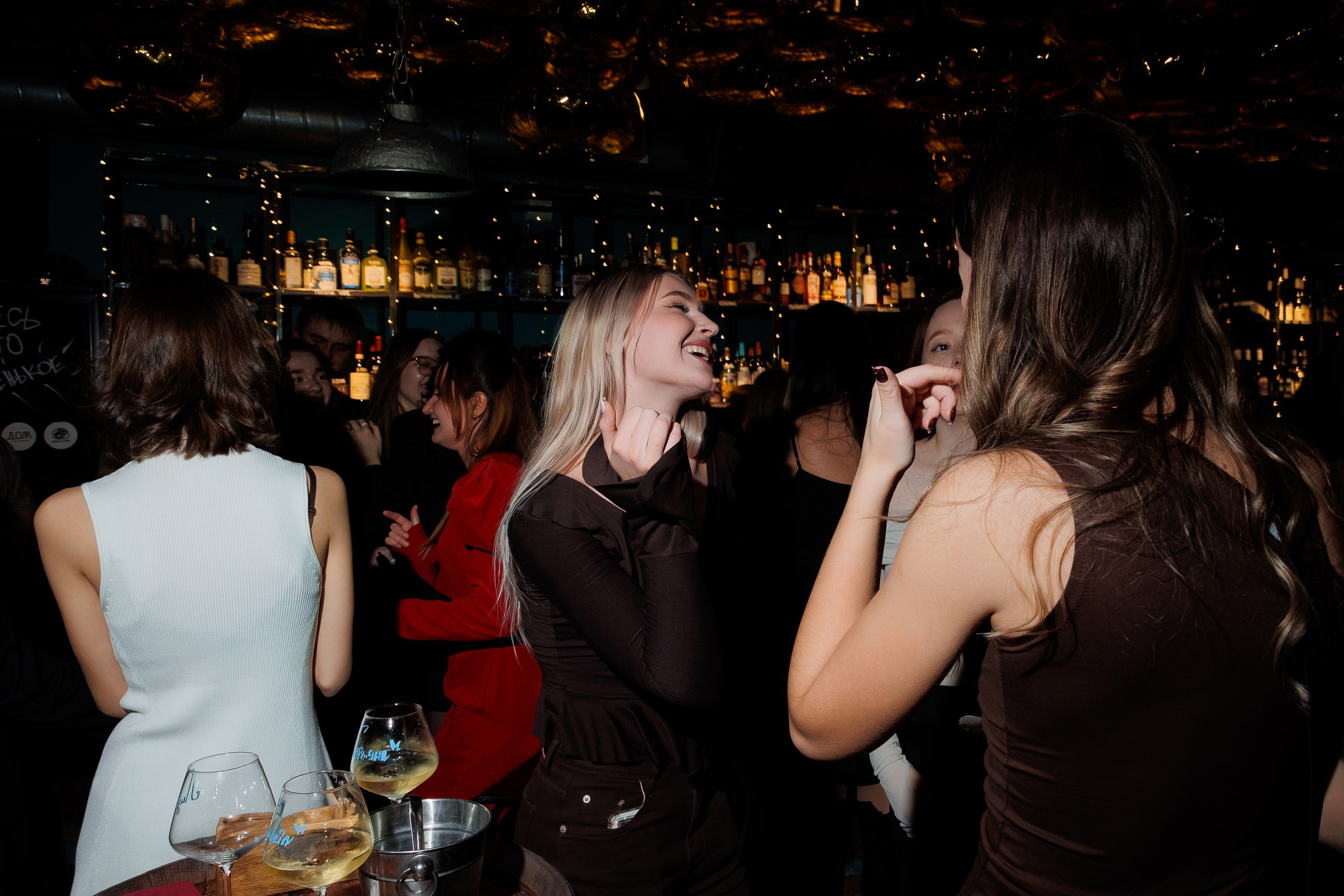 VINOTEKA BAR x MAGAZ. СВОИ. ФОТООТЧЕТЫ-СОБЫТИЯ-МЕСТА