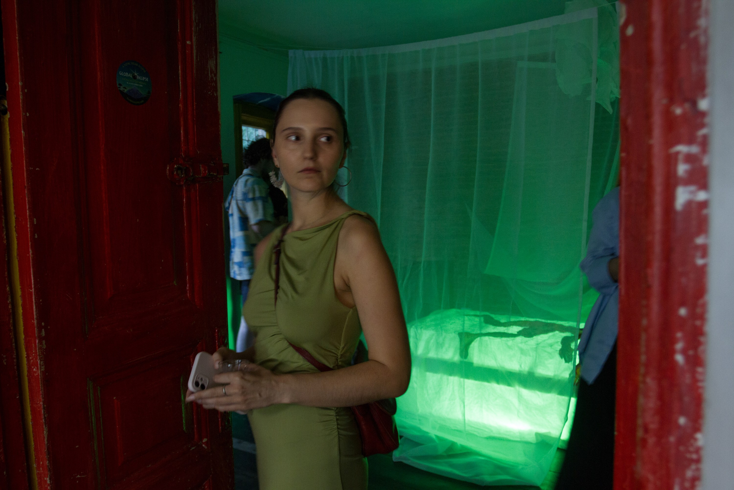 Выставка комната художницы, тотальная инсталляция. KST