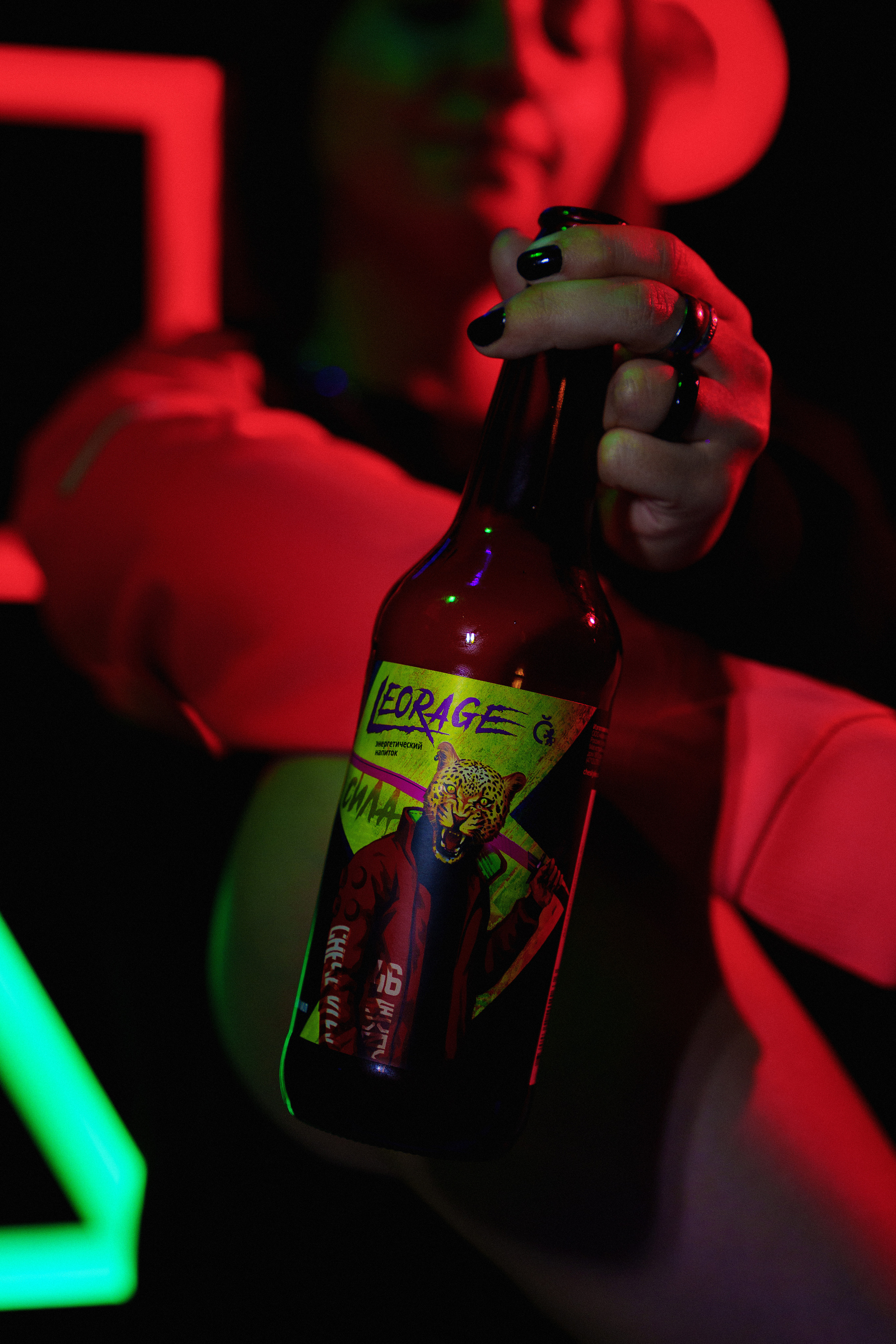 Реклама энергетика Leorage от Cesky lev. Портретный, семейный и свадебный фотограф в Курске Роман Сазонов