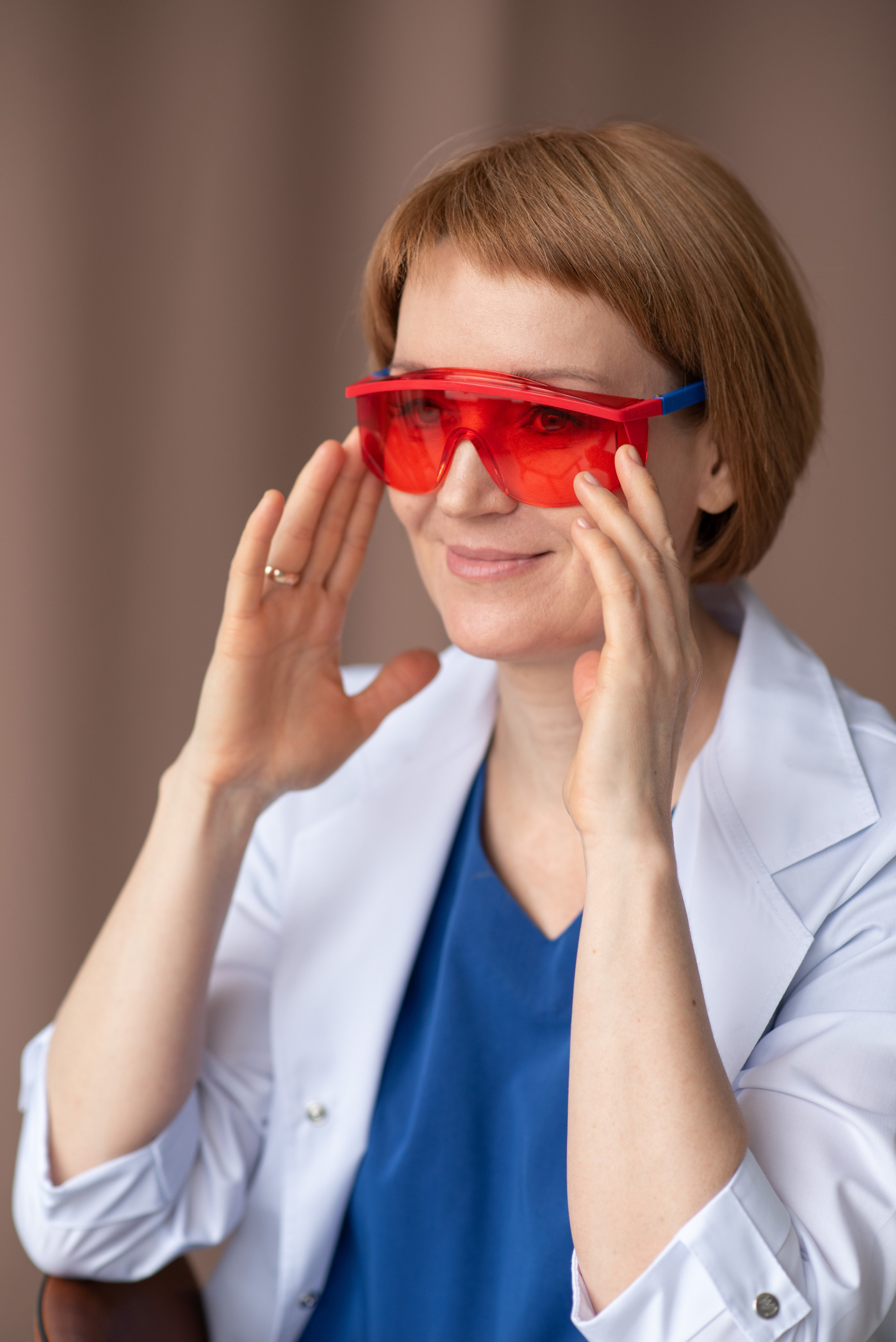 Деловая фотосессия для женщин в студии Москва