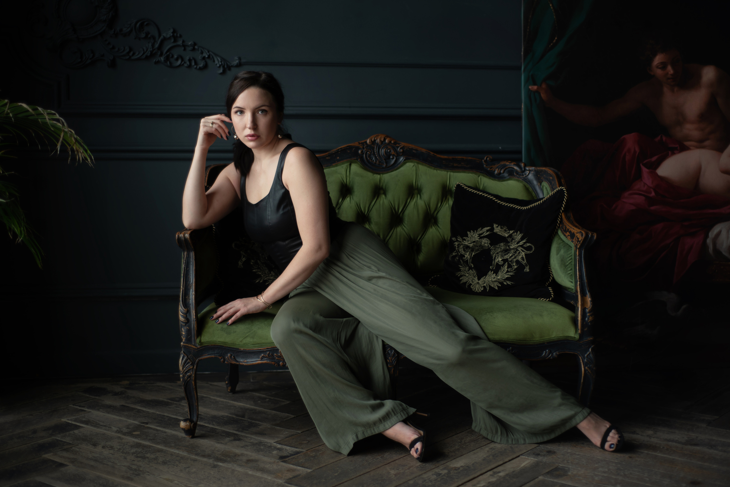 Деловая фотосессия для женщин в студии Москва