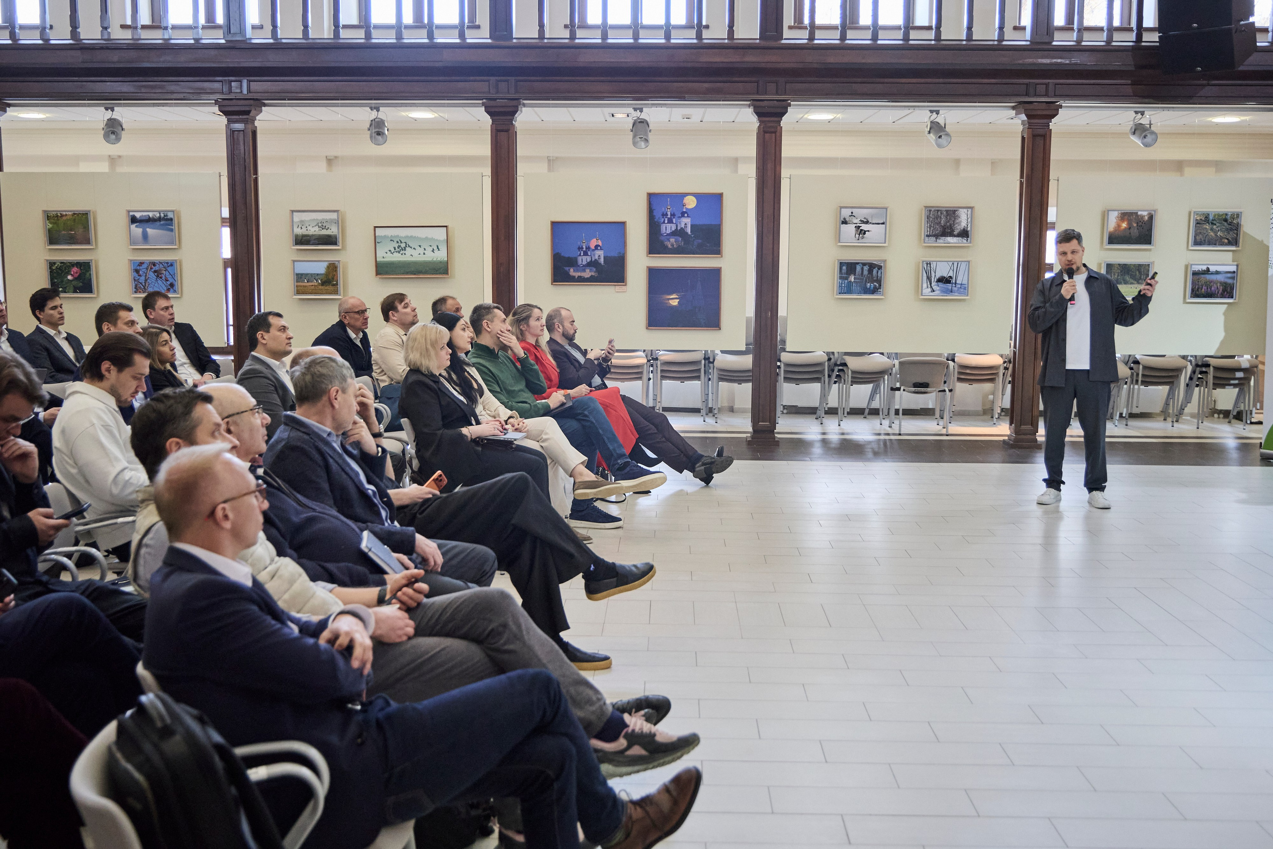 Дискуссионный клуб «Попутного ветра» | Левитановский культурный центр. Плёс. OSPhoto