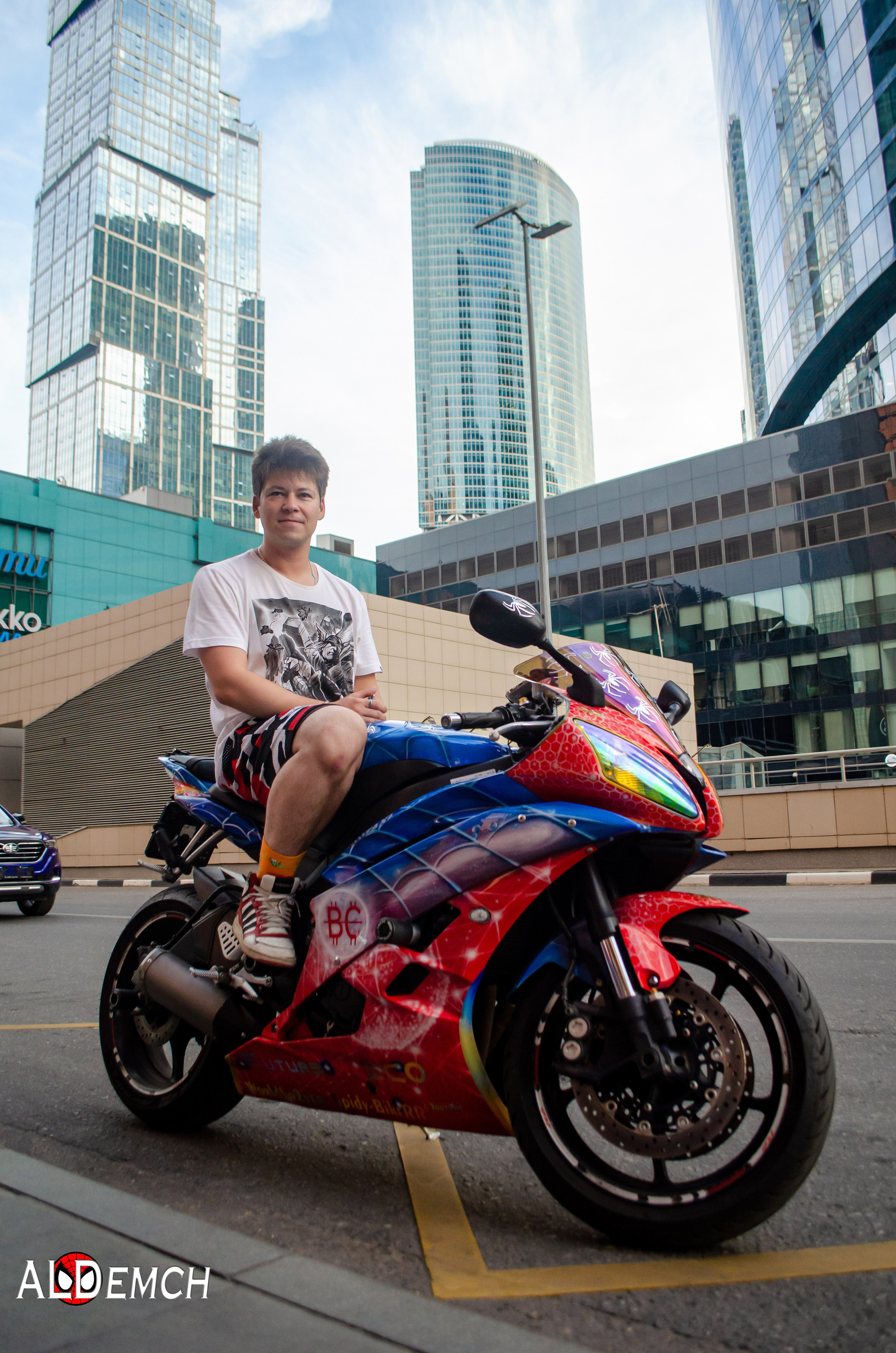 Марвел комикс картинки персонажей и косплей фото в России