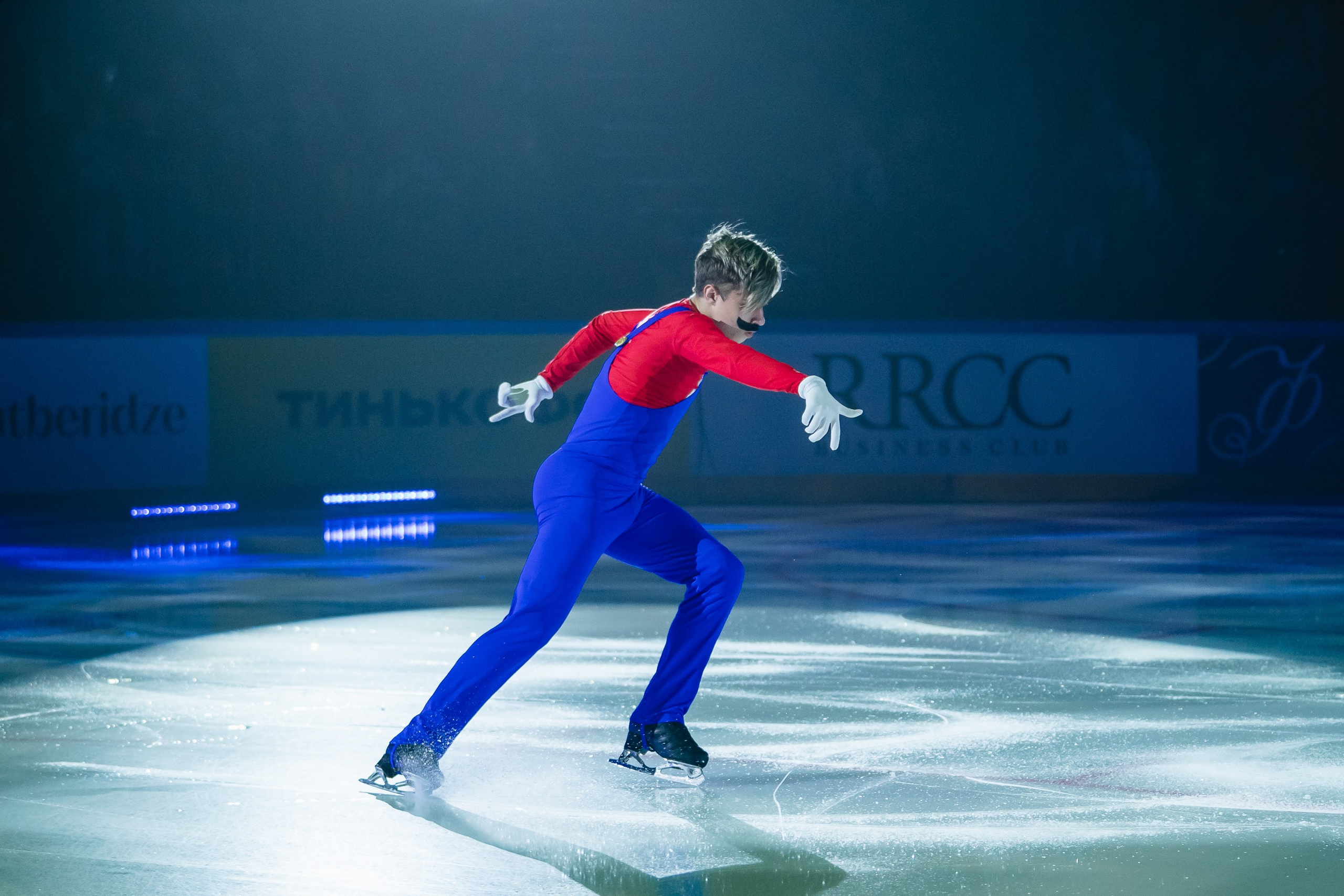 Шоу «Чемпионы на льду» в Новосибирске. Воробьева Ксения — Спортивный и танцевальный фотограф Новосибирск