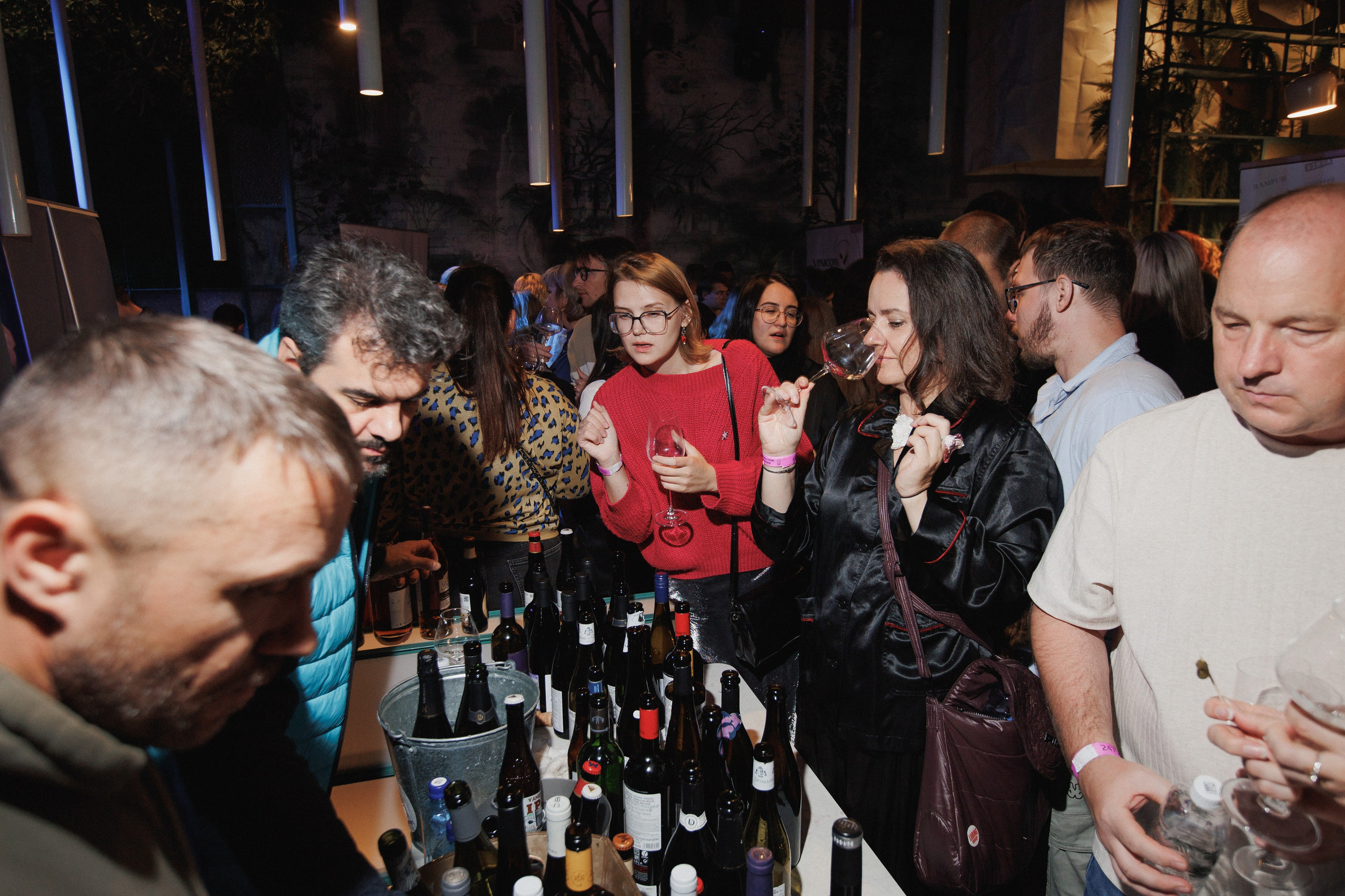 ВИННЫЙ ФЕСТИВАЛЬ. СВОИ. ФОТООТЧЕТЫ-СОБЫТИЯ-МЕСТА