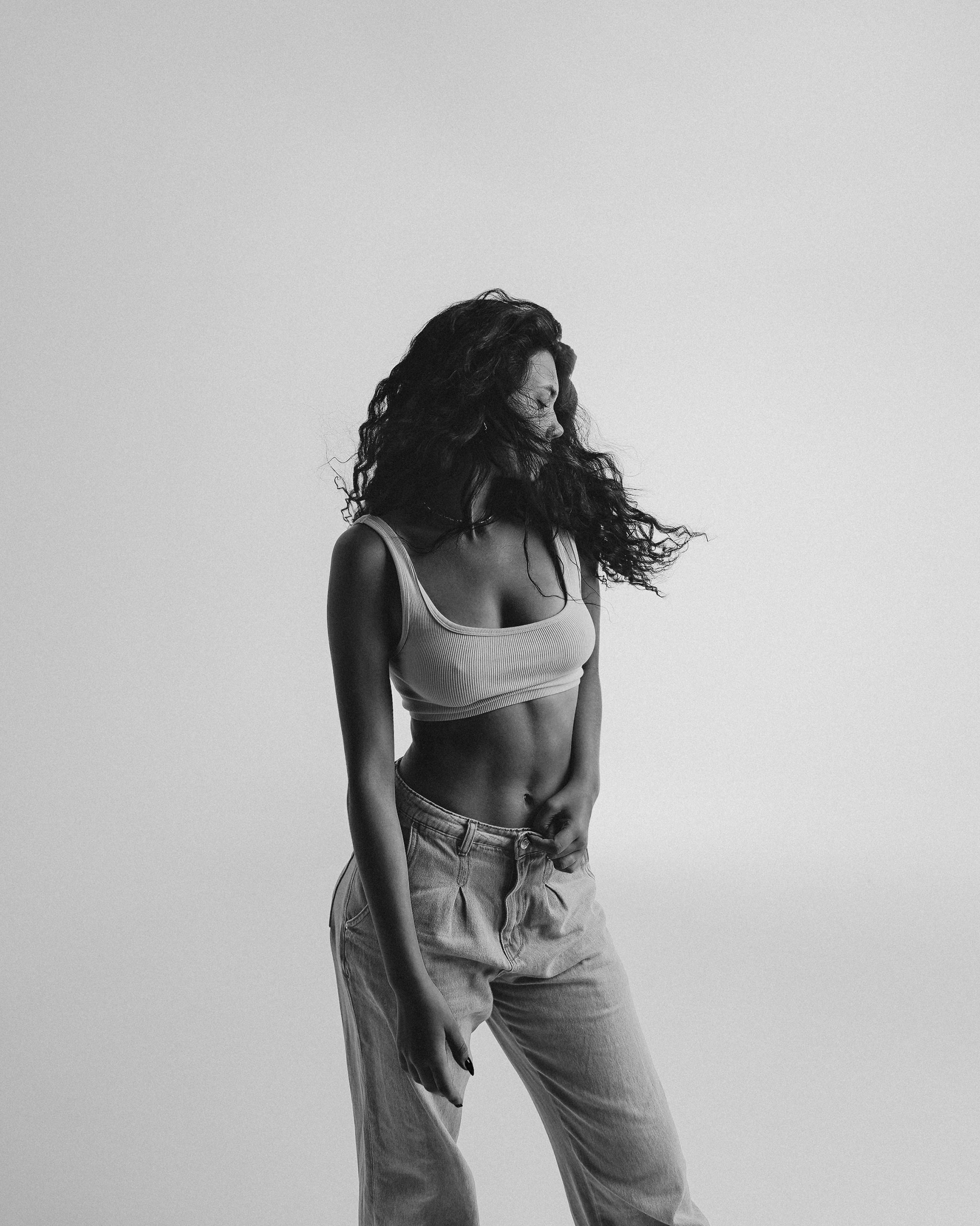 Women’s portrait studio photoshoot by Anton Avanzato