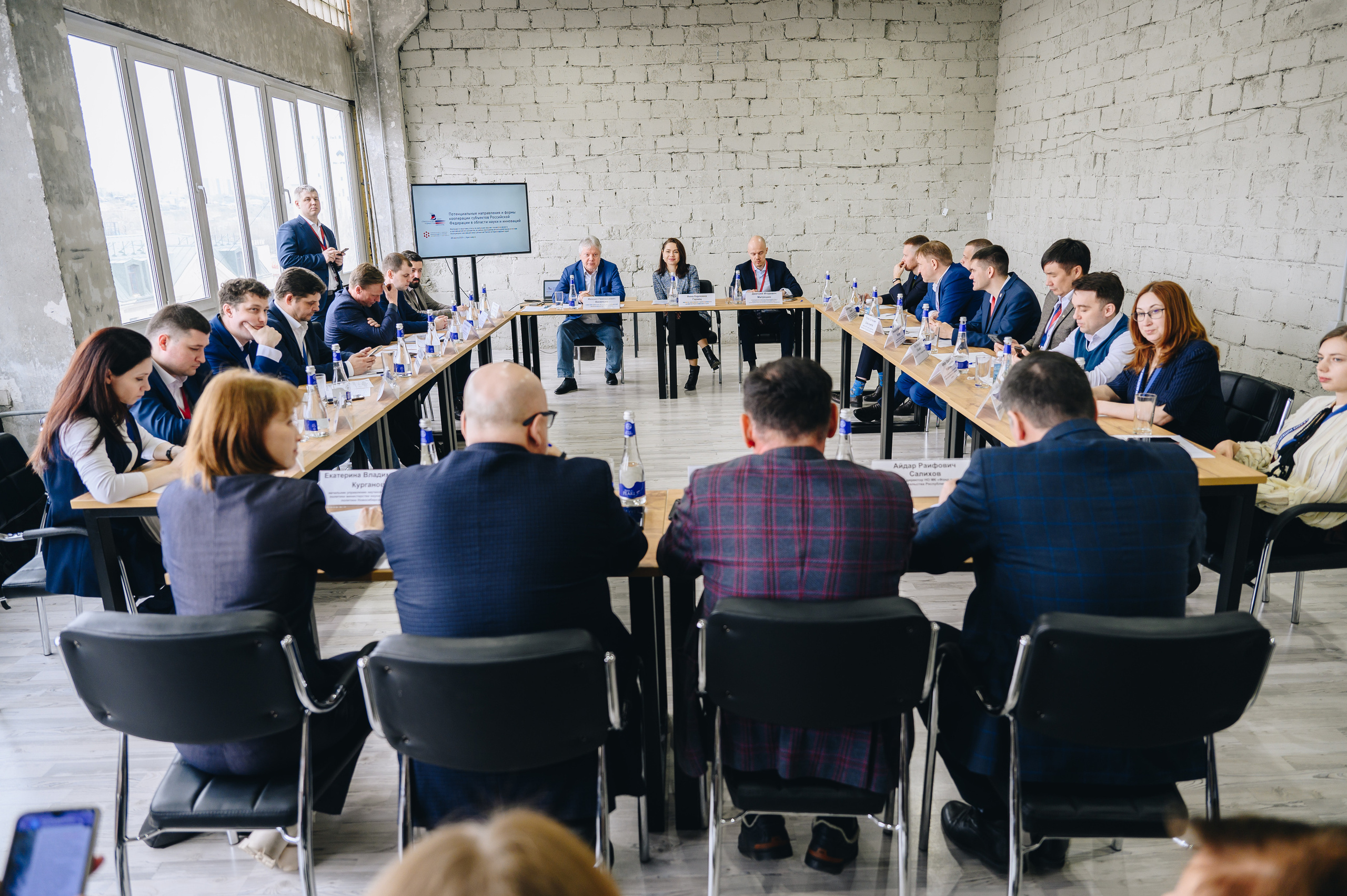 Репортажная съемка Красноярск,  фотосъемка конференций, юбилеев. Юлия Раскова — Портретный и семейный фотограф в Красноярске